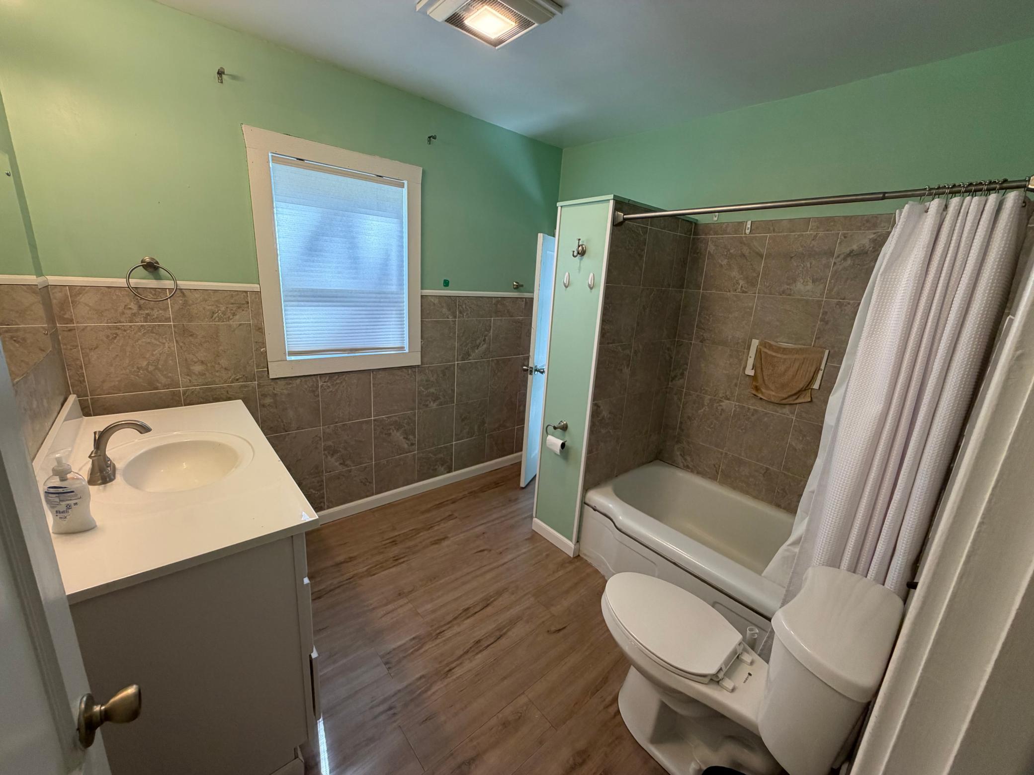 1925 single family home for sale at 424 2ND Street NW in Mahnomen, MN — 5 bed, 2 bath (photo 15 of 30)