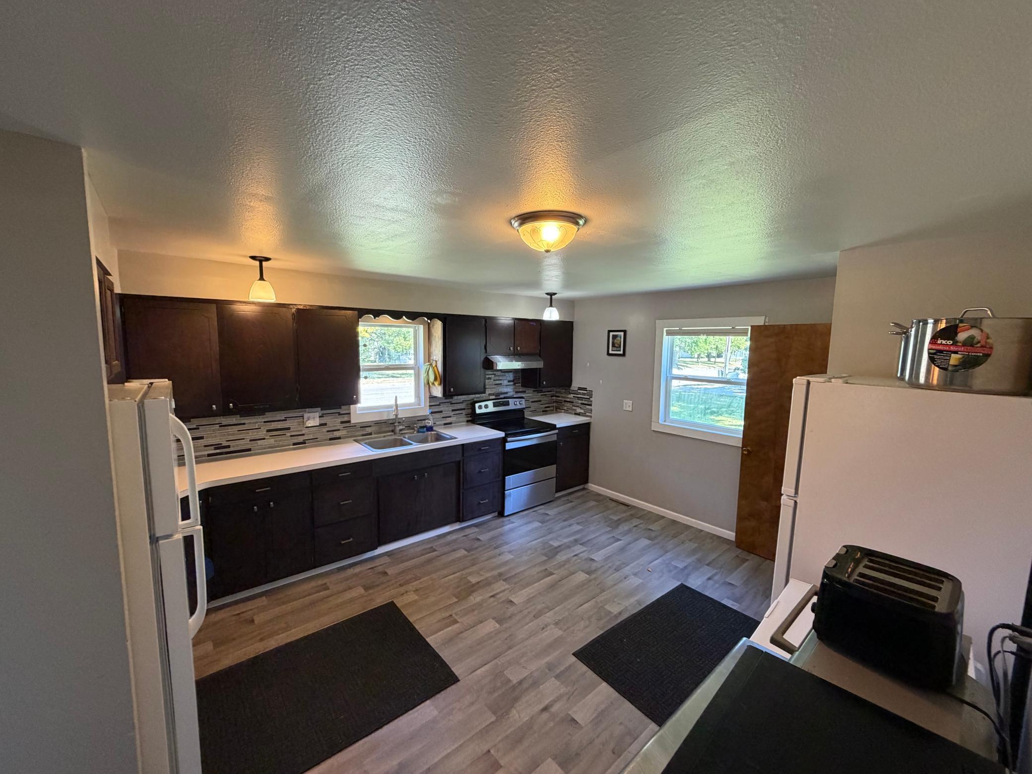 1925 single family home for sale at 424 2ND Street NW in Mahnomen, MN — 5 bed, 2 bath (photo 6 of 30)