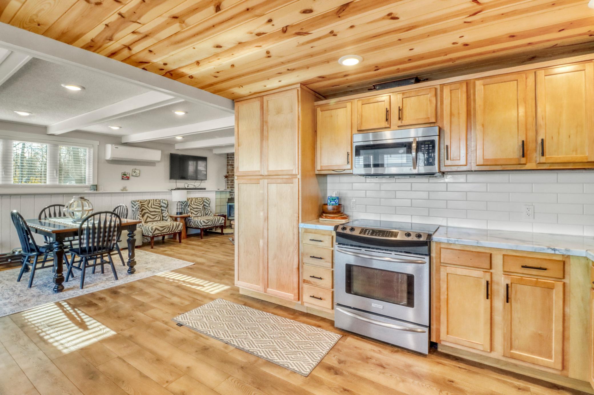 1974 single family home for sale at 32628 Heilberger Drive in Erhard, MN — 3 bed, 2 bath (photo 14 of 67)