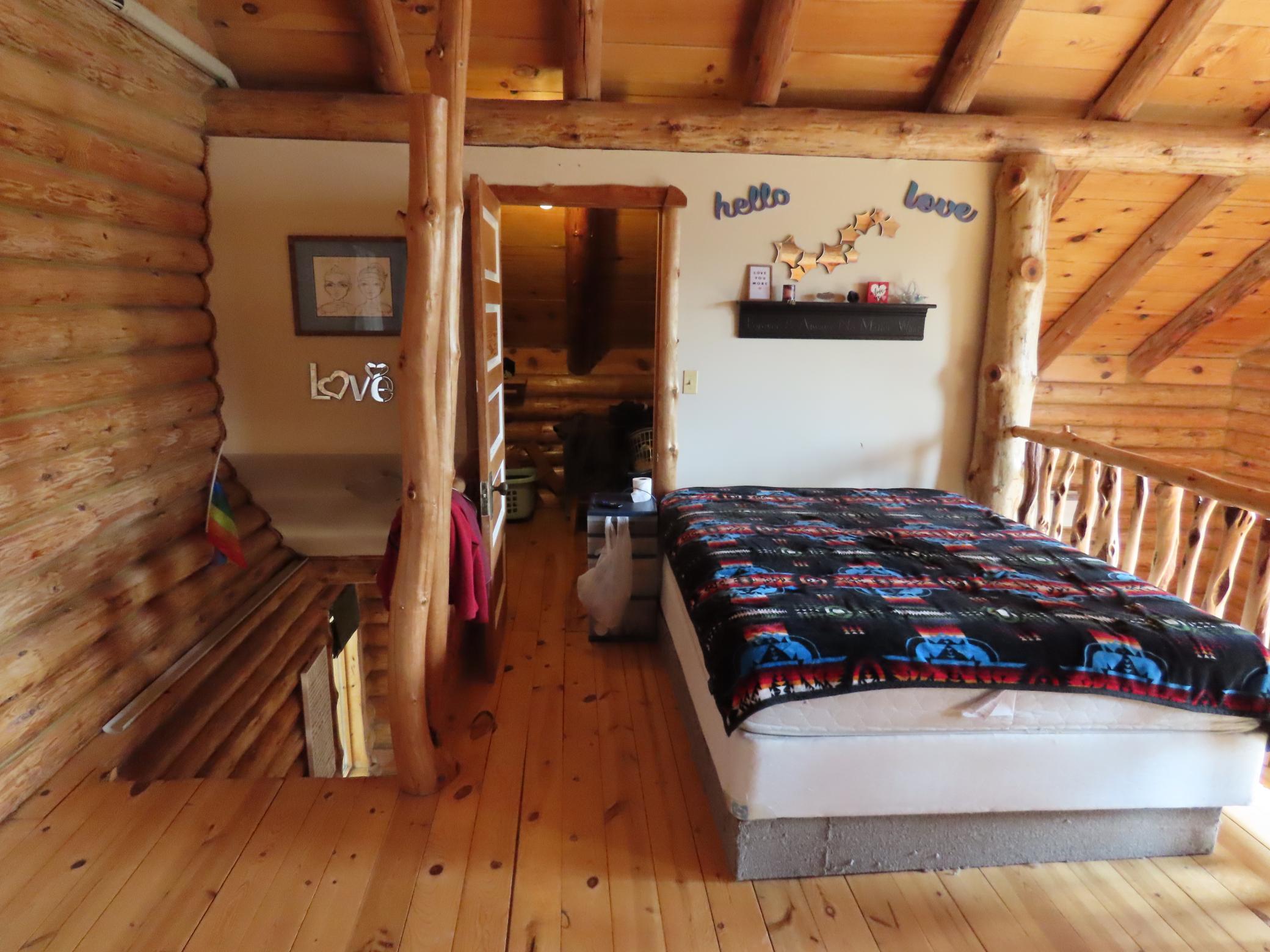 2005 single family home for sale at 910 Pine Street in Park Rapids, MN — 3 bed, 3 bath (photo 14 of 47)