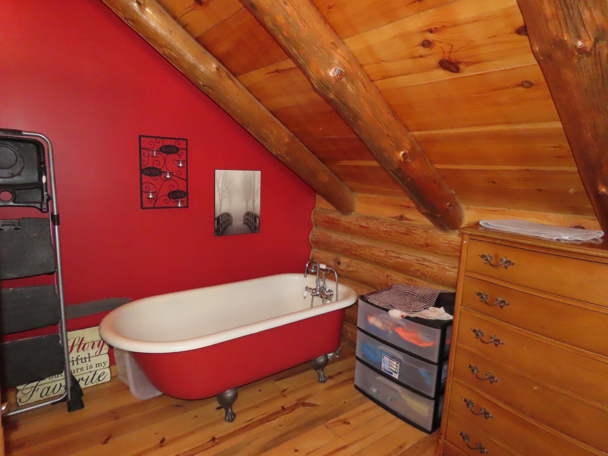 2005 single family home for sale at 910 Pine Street in Park Rapids, MN — 3 bed, 3 bath (photo 18 of 47)