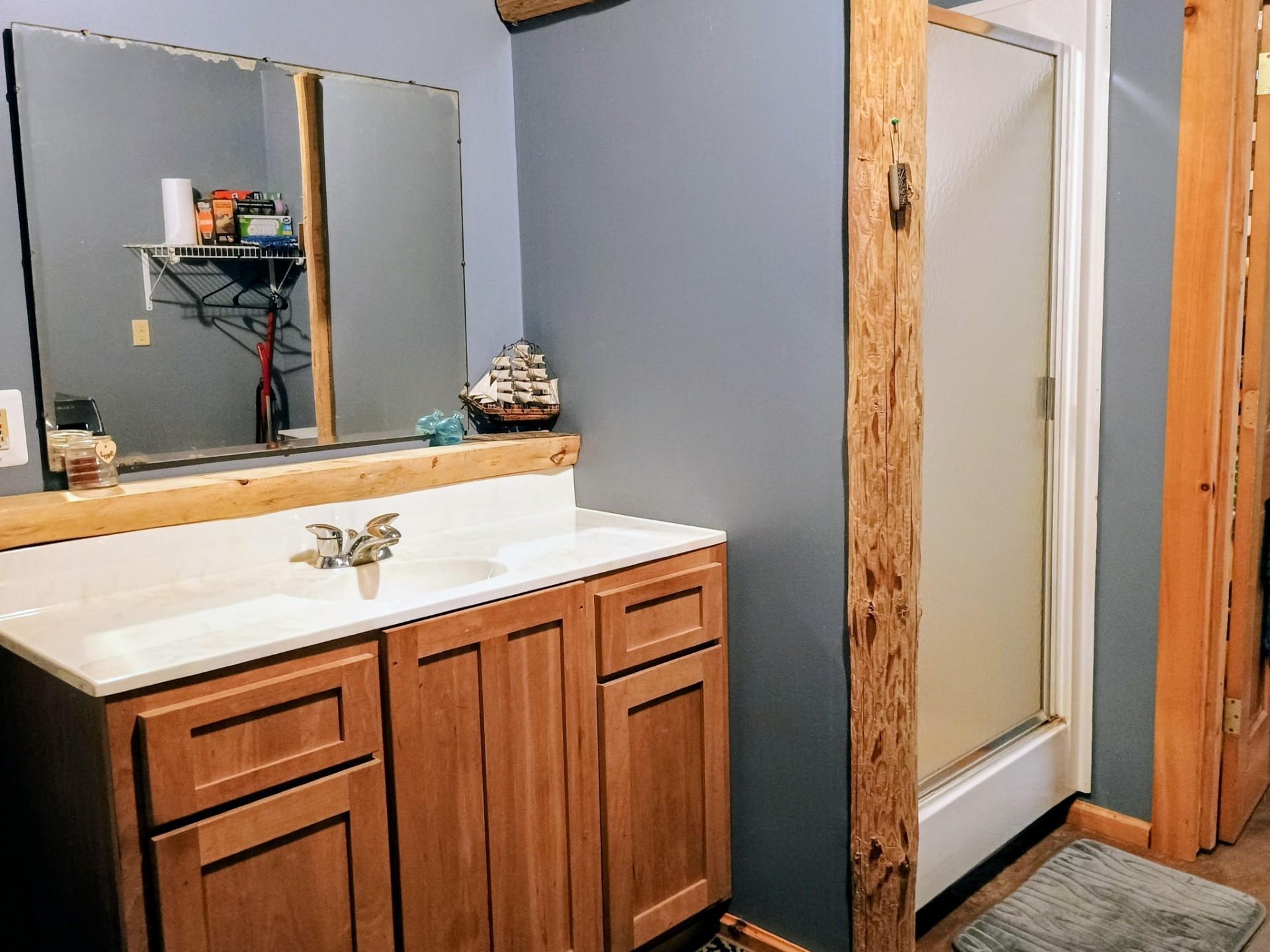 2005 single family home for sale at 910 Pine Street in Park Rapids, MN — 3 bed, 3 bath (photo 32 of 47)