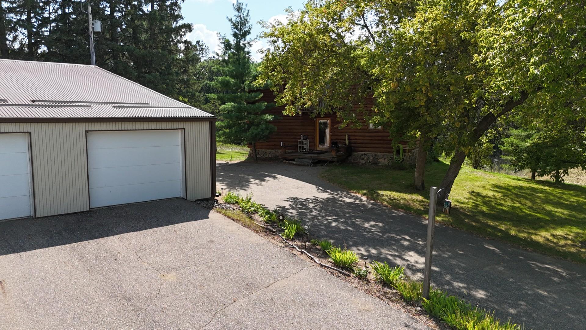 2005 single family home for sale at 910 Pine Street in Park Rapids, MN — 3 bed, 3 bath (photo 39 of 47)
