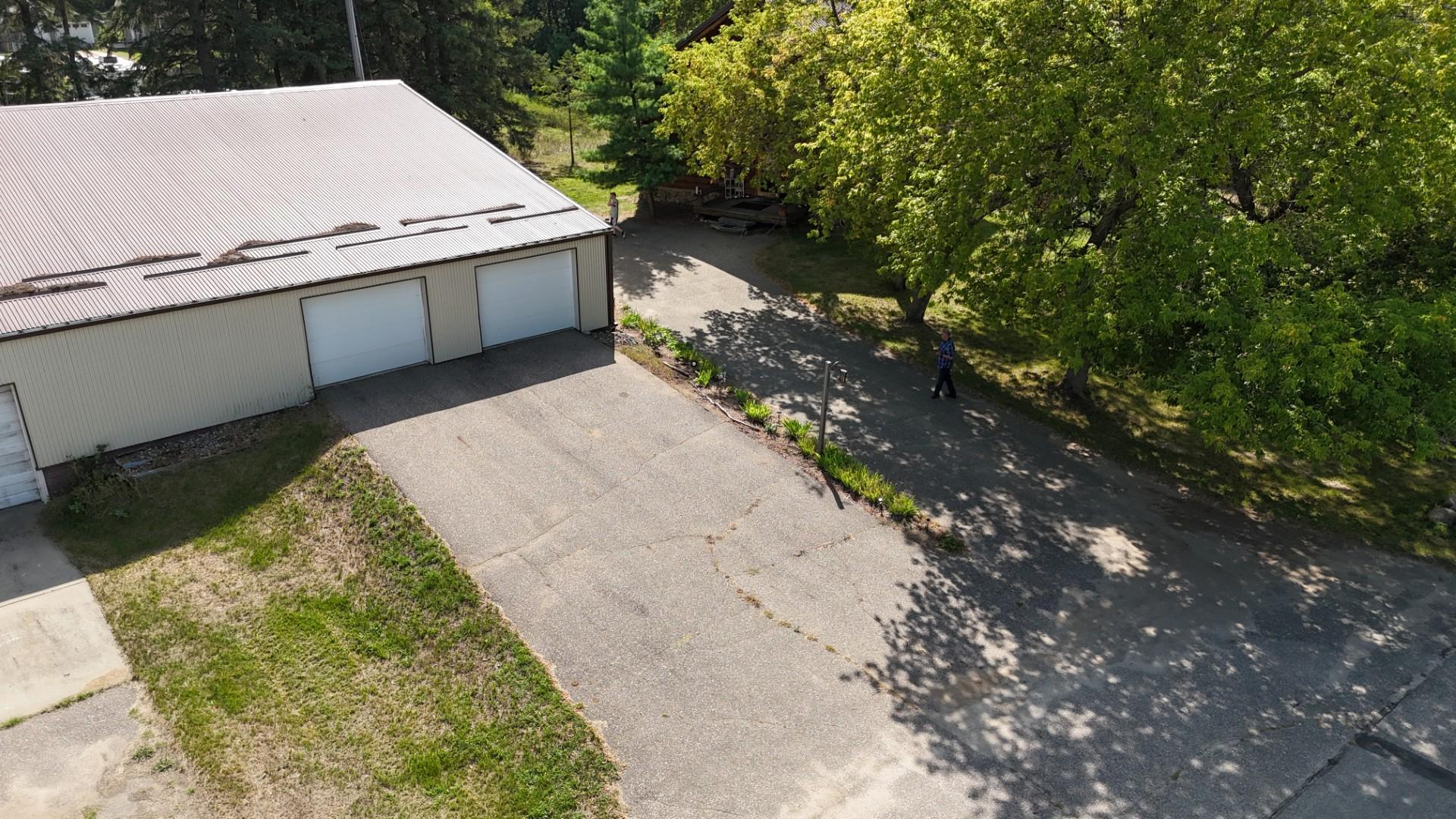 2005 single family home for sale at 910 Pine Street in Park Rapids, MN — 3 bed, 3 bath (photo 5 of 47)