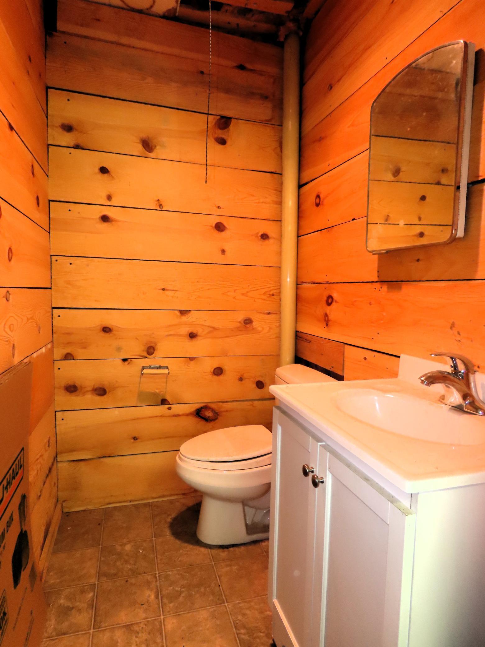 2005 single family home for sale at 910 Pine Street in Park Rapids, MN — 3 bed, 3 bath (photo 41 of 47)
