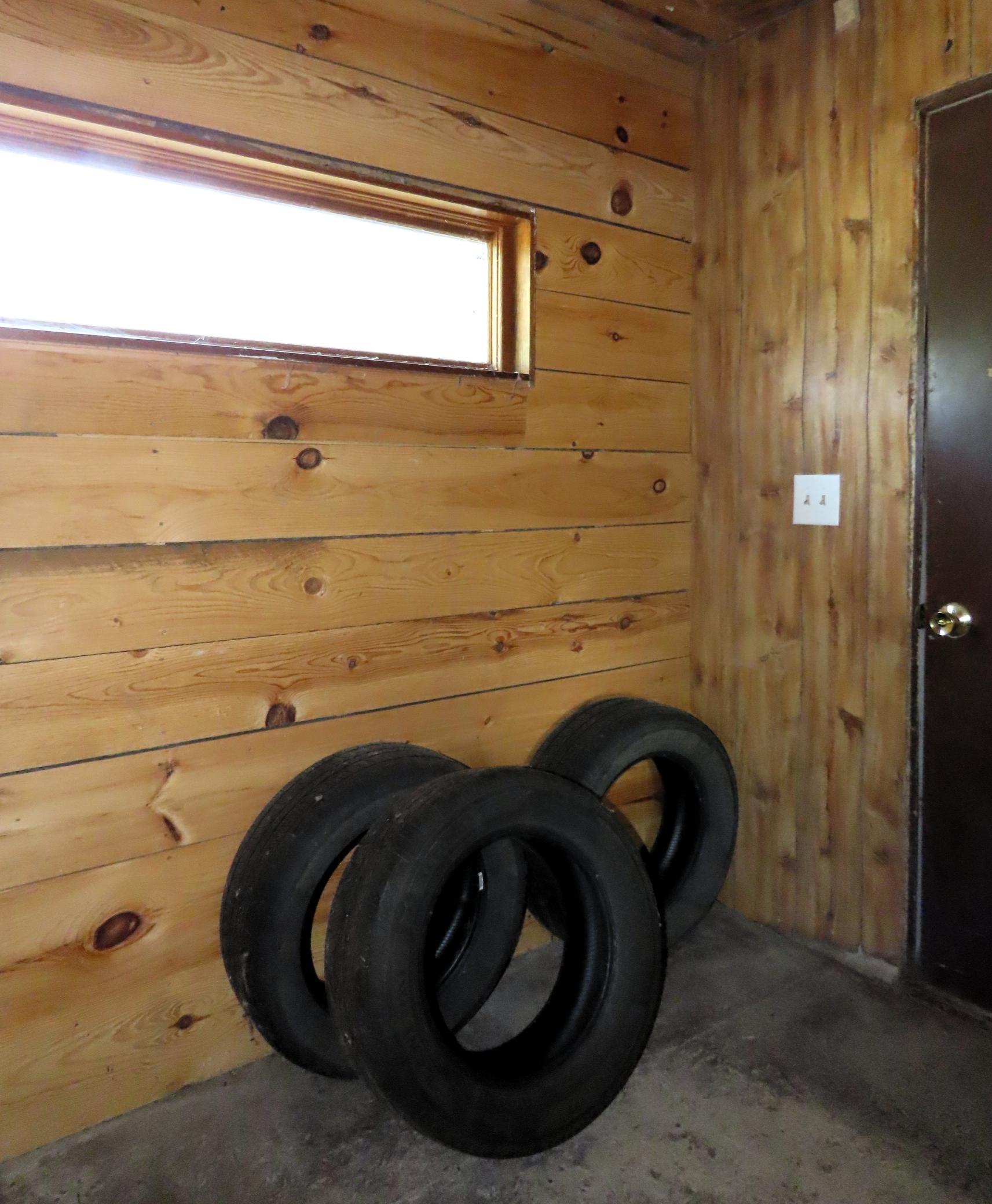 2005 single family home for sale at 910 Pine Street in Park Rapids, MN — 3 bed, 3 bath (photo 42 of 47)