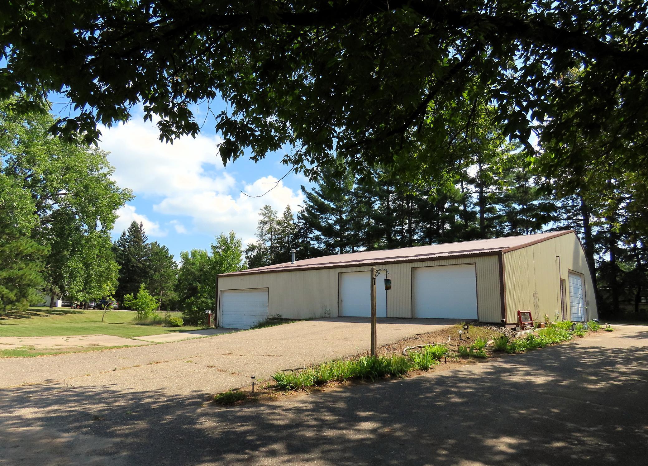 2005 single family home for sale at 910 Pine Street in Park Rapids, MN — 3 bed, 3 bath (photo 44 of 47)
