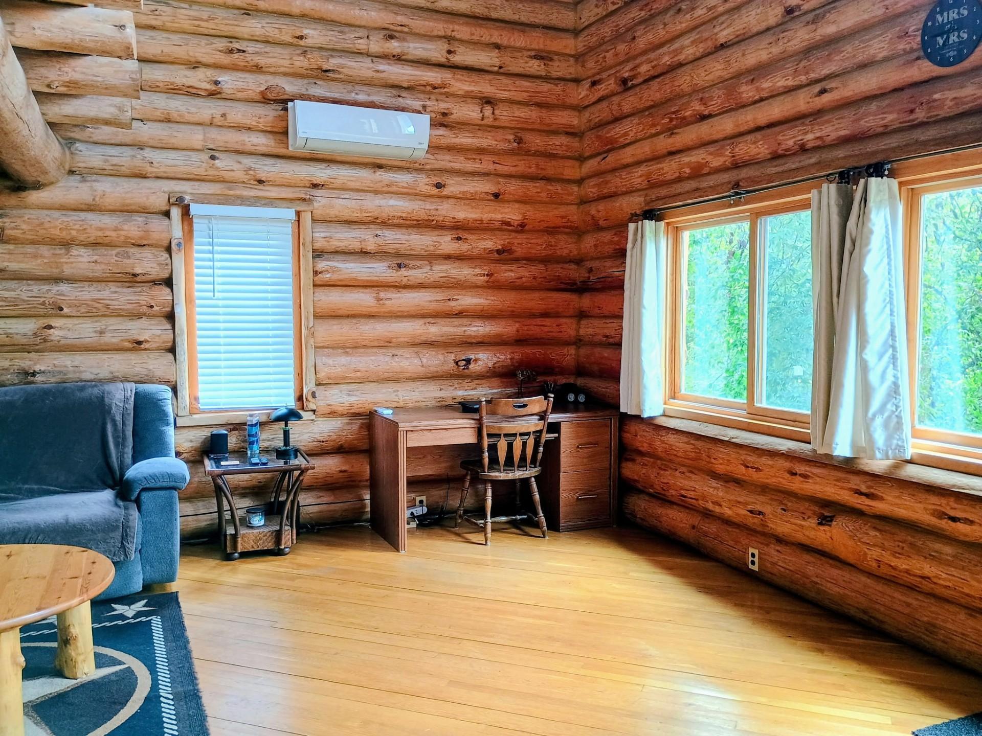 2005 single family home for sale at 910 Pine Street in Park Rapids, MN — 3 bed, 3 bath (photo 9 of 47)
