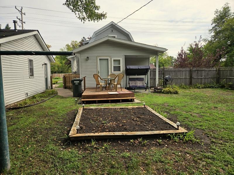 1902 single family home for sale at 709 6th Avenue NE in Brainerd, MN — 3 bed, 1 bath (photo 16 of 18)
