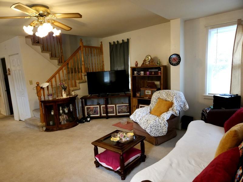 1902 single family home for sale at 709 6th Avenue NE in Brainerd, MN — 3 bed, 1 bath (photo 4 of 18)