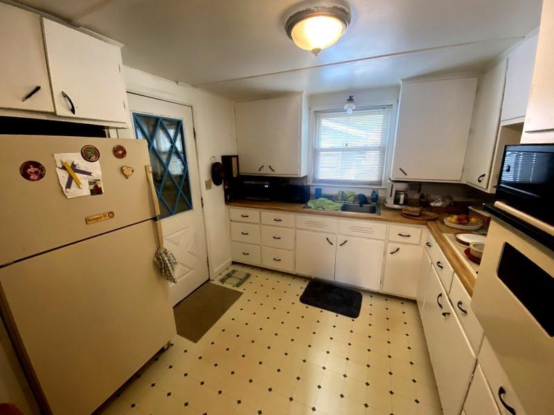 1902 single family home for sale at 709 6th Avenue NE in Brainerd, MN — 3 bed, 1 bath (photo 6 of 18)