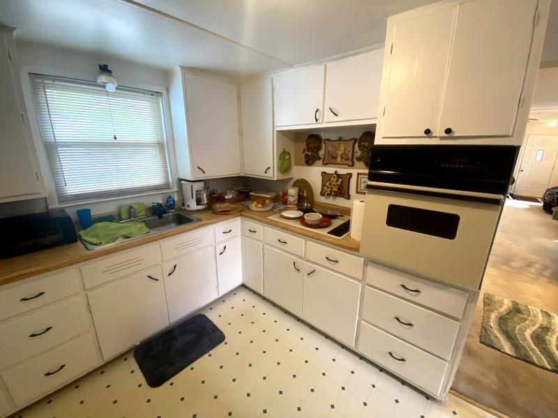 1902 single family home for sale at 709 6th Avenue NE in Brainerd, MN — 3 bed, 1 bath (photo 7 of 18)