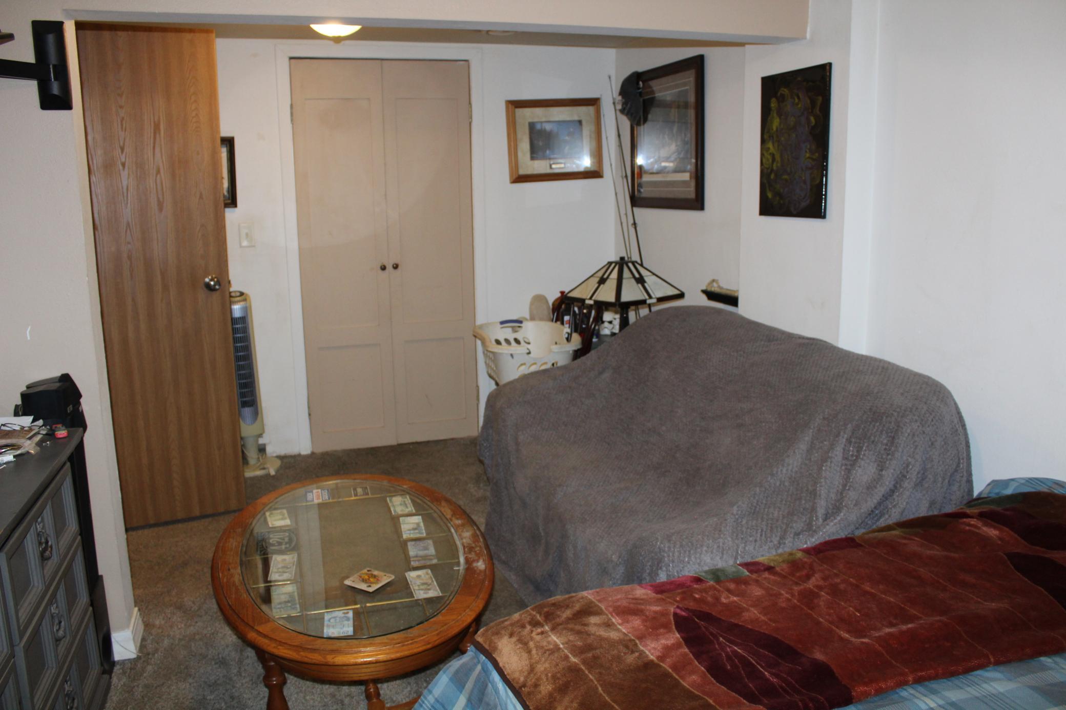 1951 duplex for sale at 1806-1808 S 8th Avenue S in Fargo, ND — 4 bed, 2 bath (photo 13 of 37)