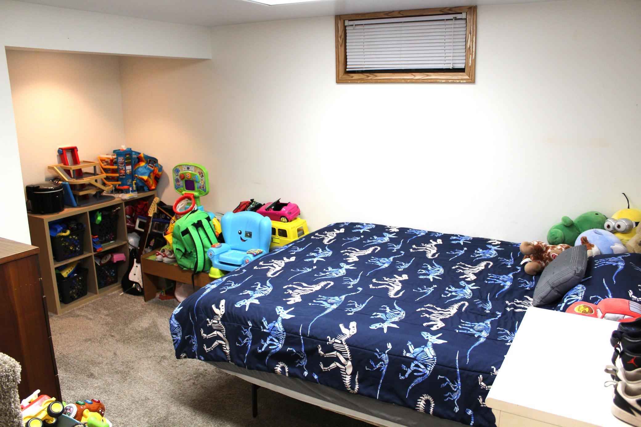 1951 duplex for sale at 1806-1808 S 8th Avenue S in Fargo, ND — 4 bed, 2 bath (photo 30 of 37)