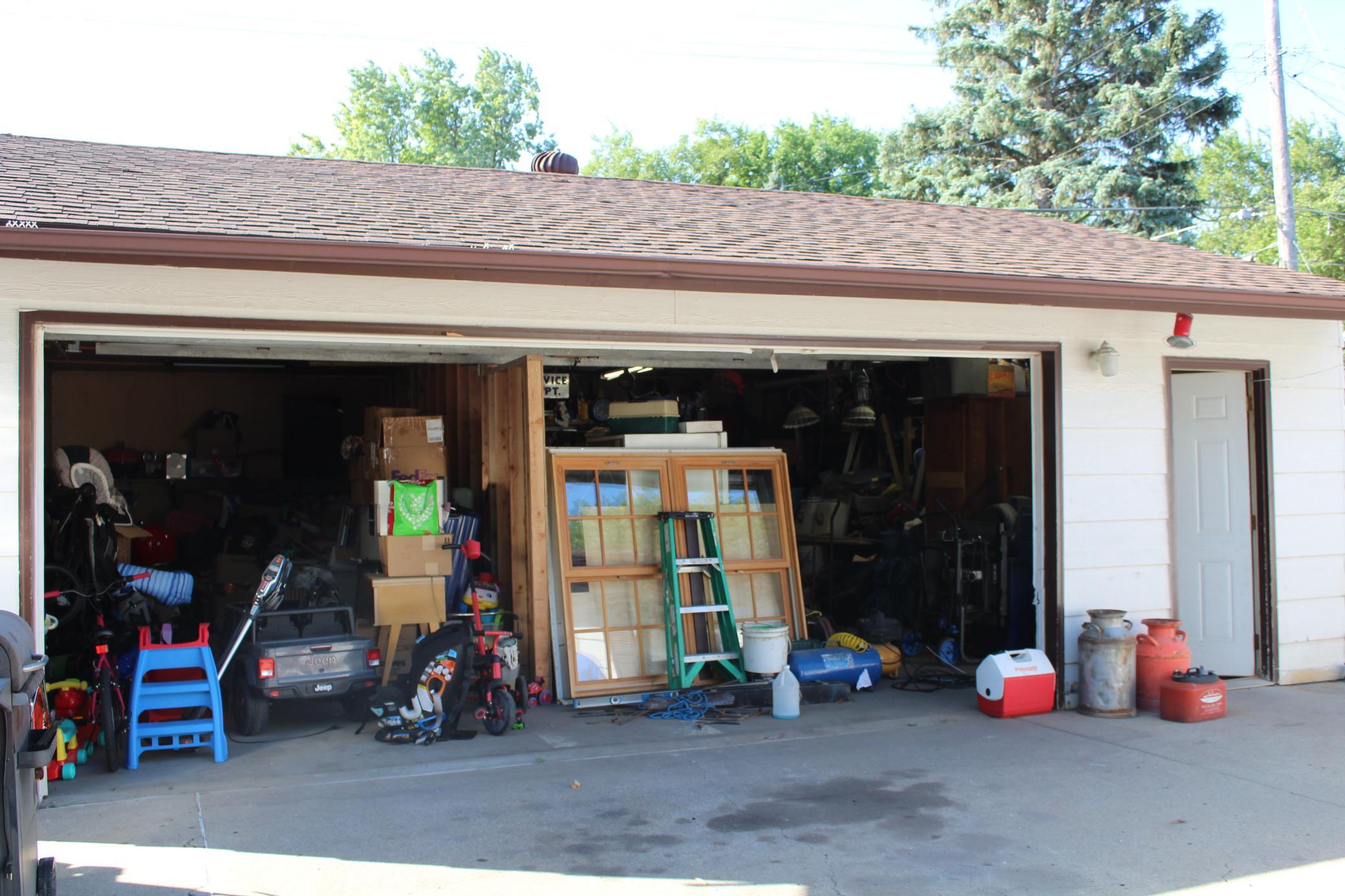 1951 duplex for sale at 1806-1808 S 8th Avenue S in Fargo, ND — 4 bed, 2 bath (photo 34 of 37)