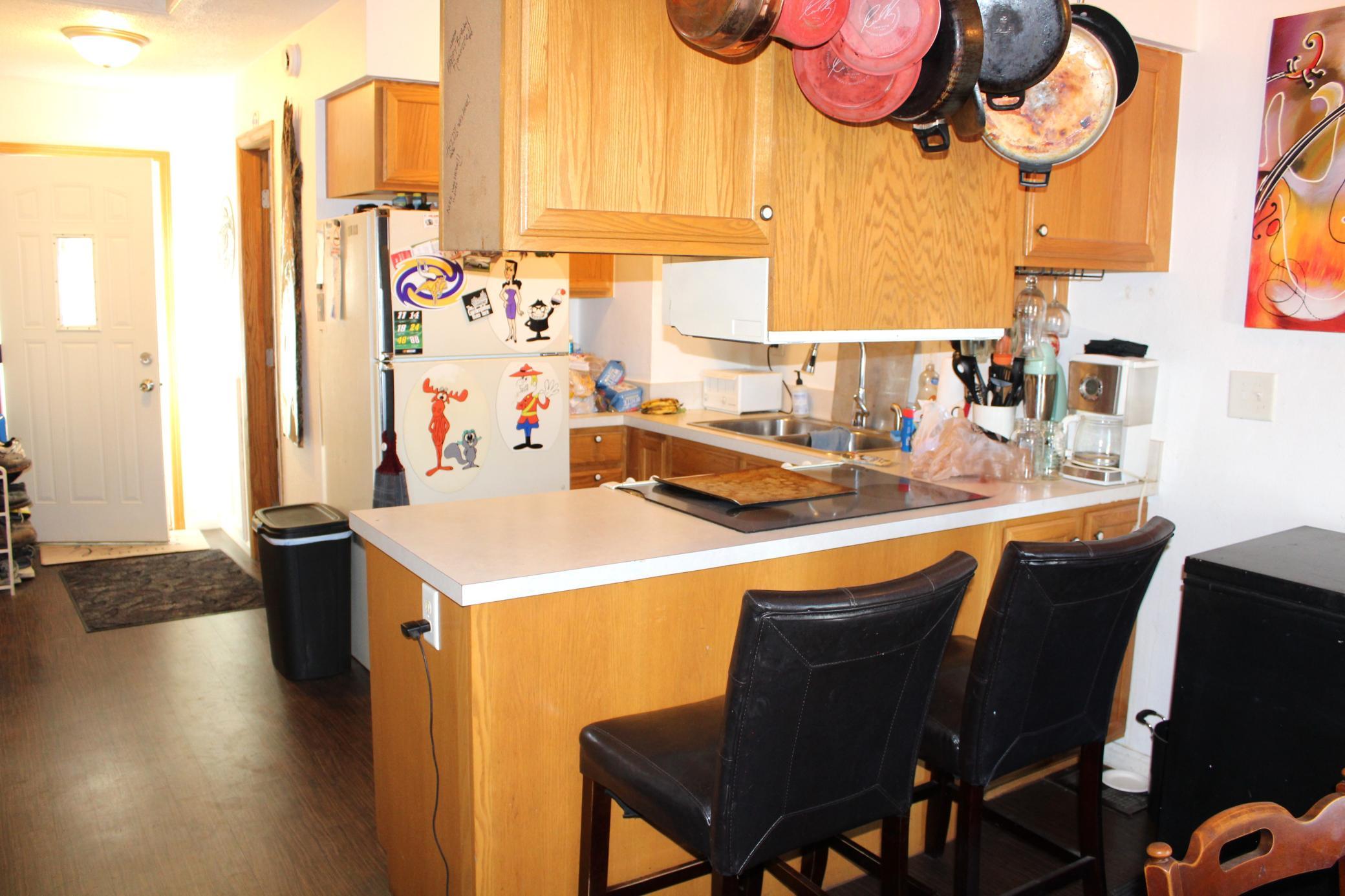 1951 duplex for sale at 1806-1808 S 8th Avenue S in Fargo, ND — 4 bed, 2 bath (photo 7 of 37)