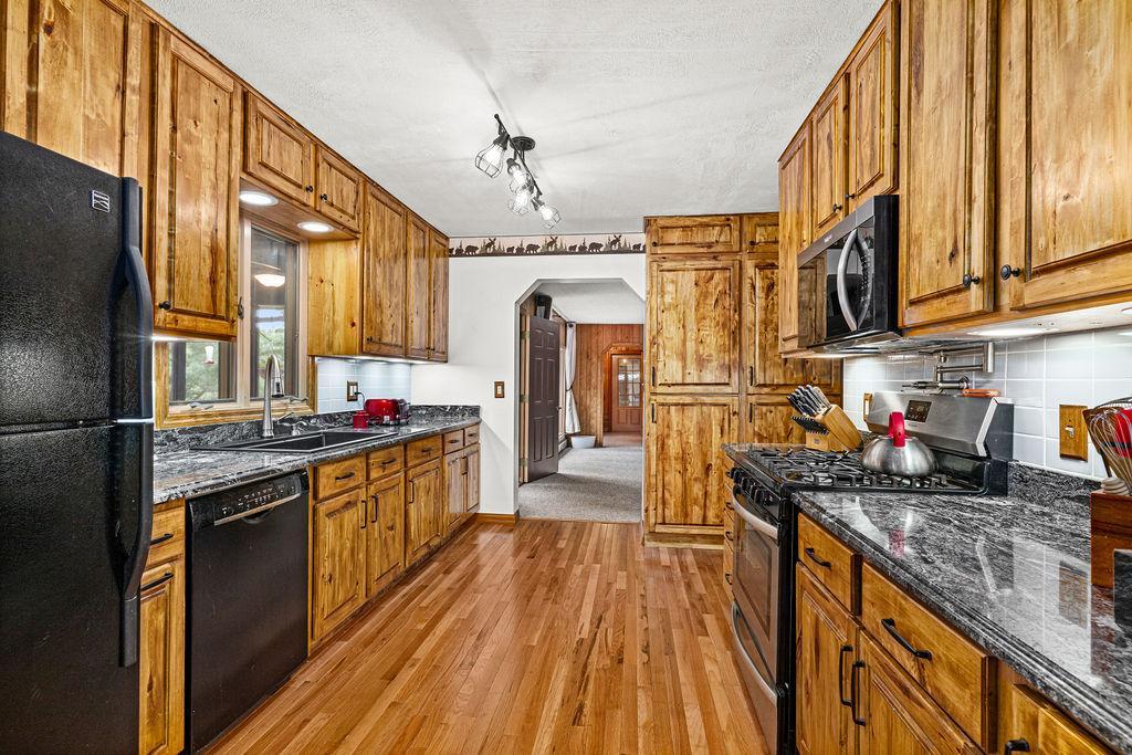 1950 single family home for sale at 34812 E County Road 218 in Grand Rapids, MN — 3 bed, 3 bath (photo 14 of 59)