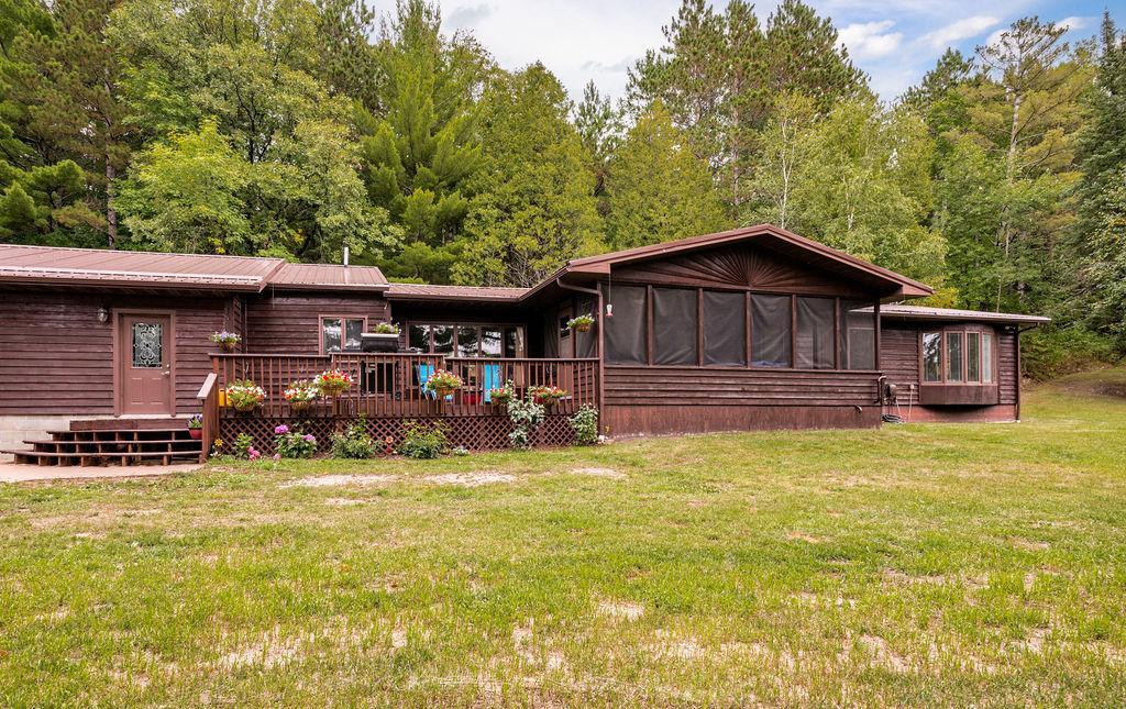 1950 single family home for sale at 34812 E County Road 218 in Grand Rapids, MN — 3 bed, 3 bath (photo 4 of 59)