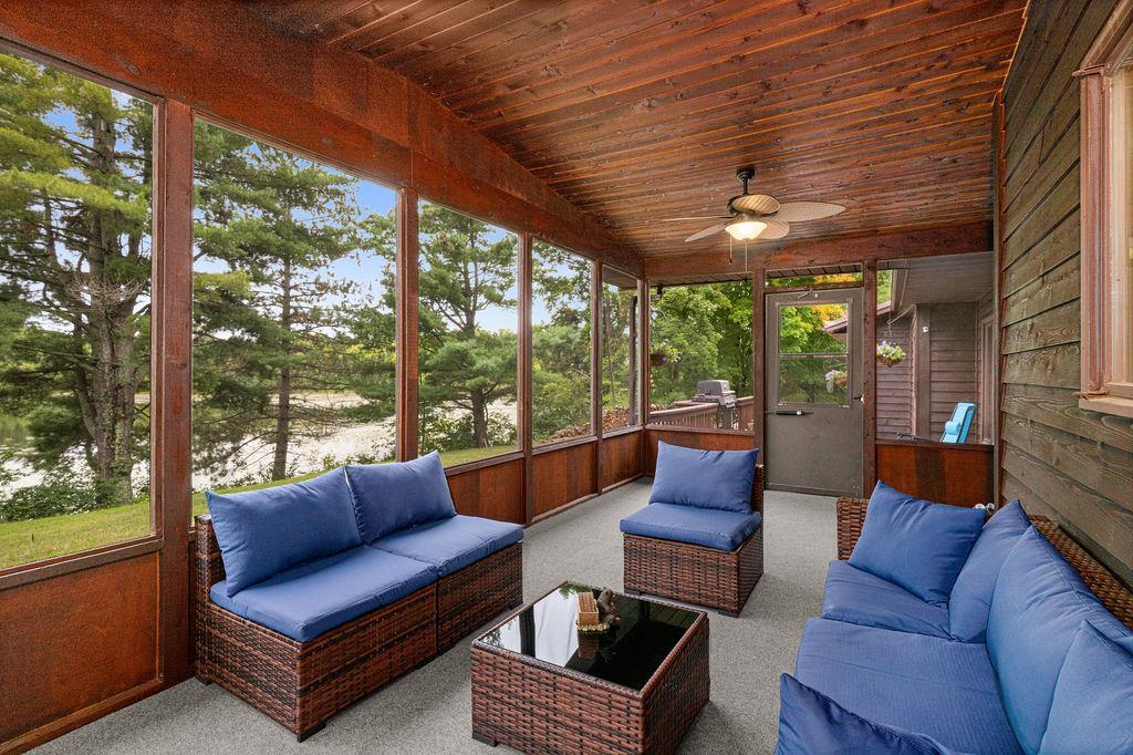 1950 single family home for sale at 34812 E County Road 218 in Grand Rapids, MN — 3 bed, 3 bath (photo 5 of 59)