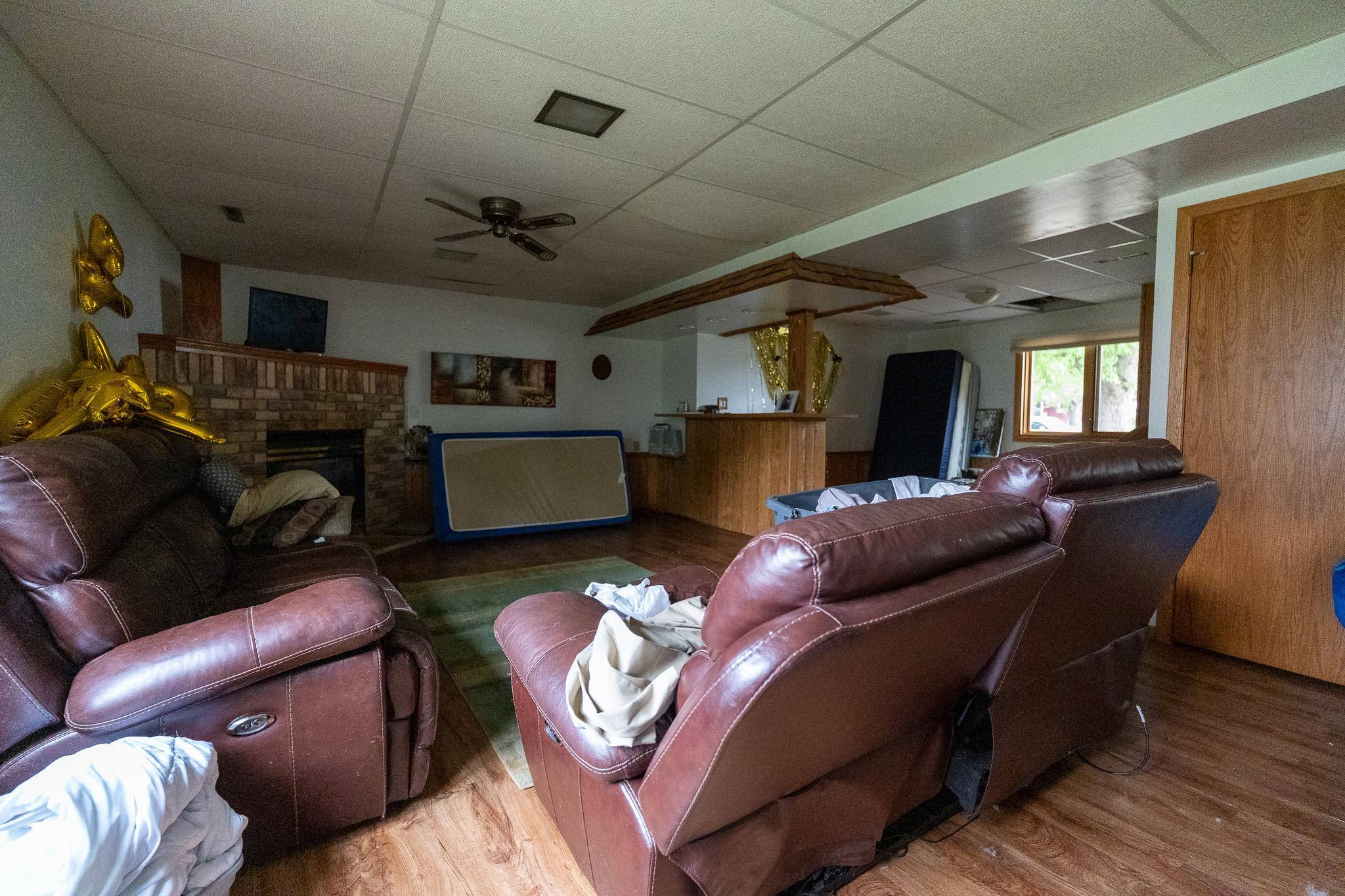 1977 single family home for sale at 202 11th Avenue E in West Fargo, ND — 3 bed, 2 bath (photo 12 of 27)