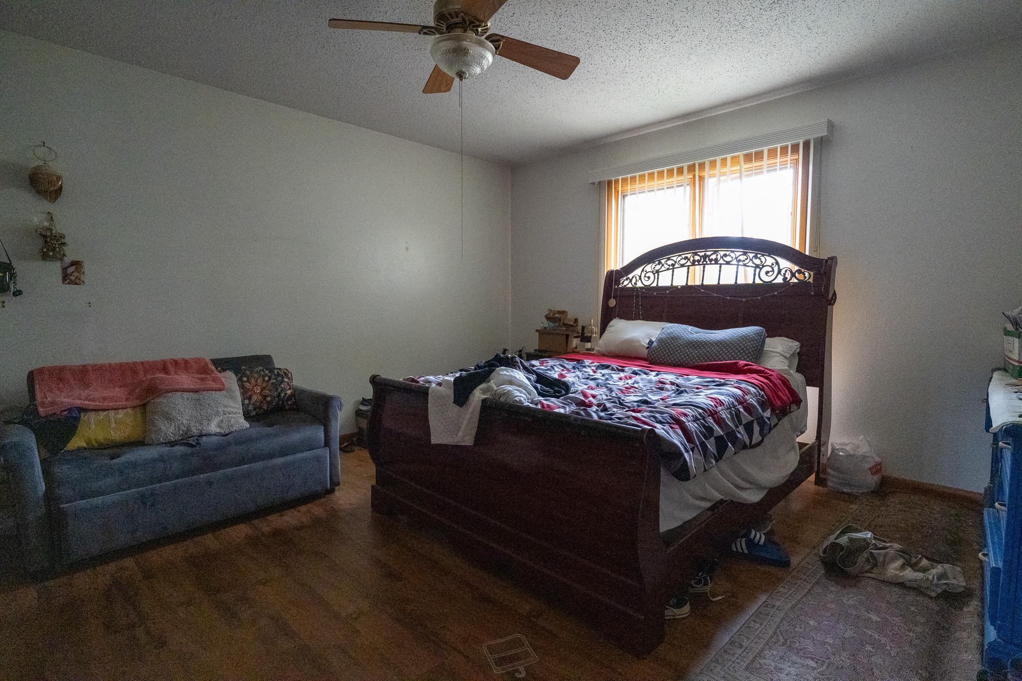 1977 single family home for sale at 202 11th Avenue E in West Fargo, ND — 3 bed, 2 bath (photo 8 of 27)
