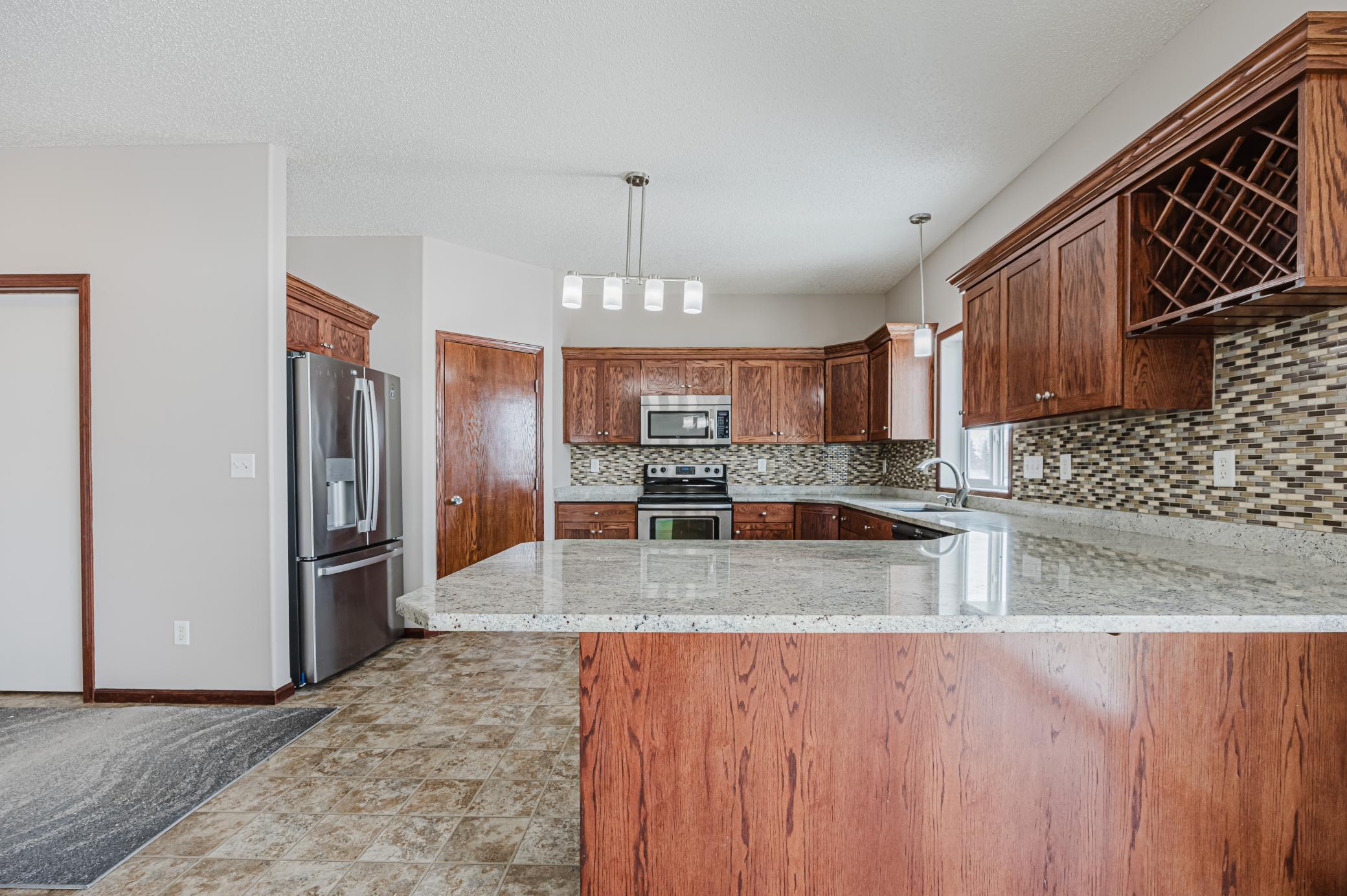 2006 single family home for sale at 3698 N Sedona Drive in West Fargo, ND — 5 bed, 4 bath (photo 13 of 48)