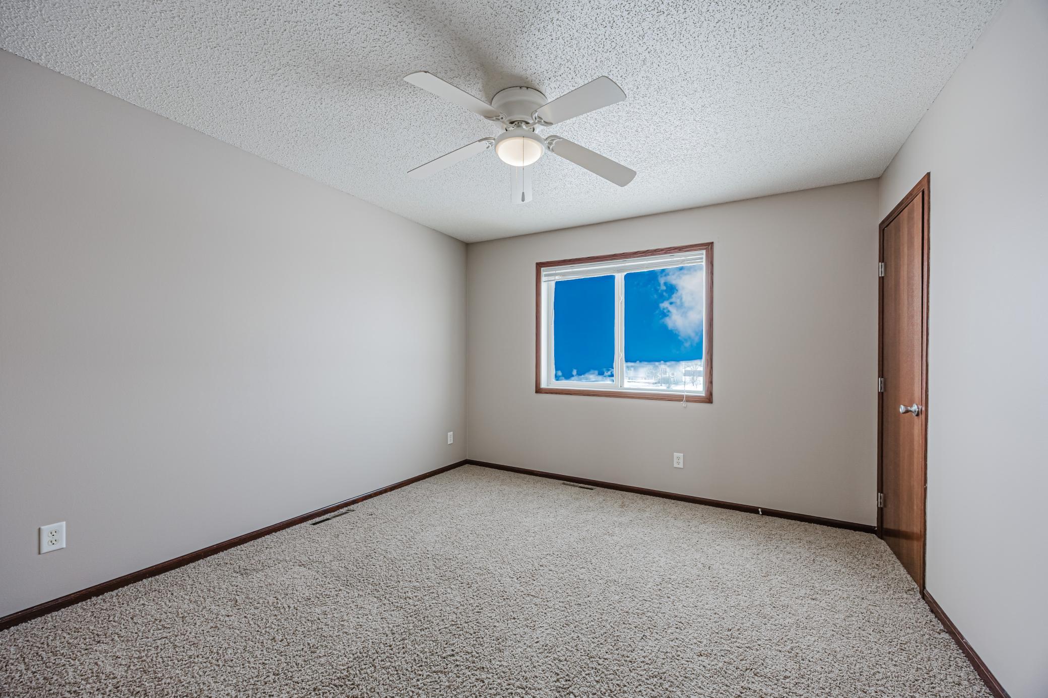2006 single family home for sale at 3698 N Sedona Drive in West Fargo, ND — 5 bed, 4 bath (photo 20 of 48)