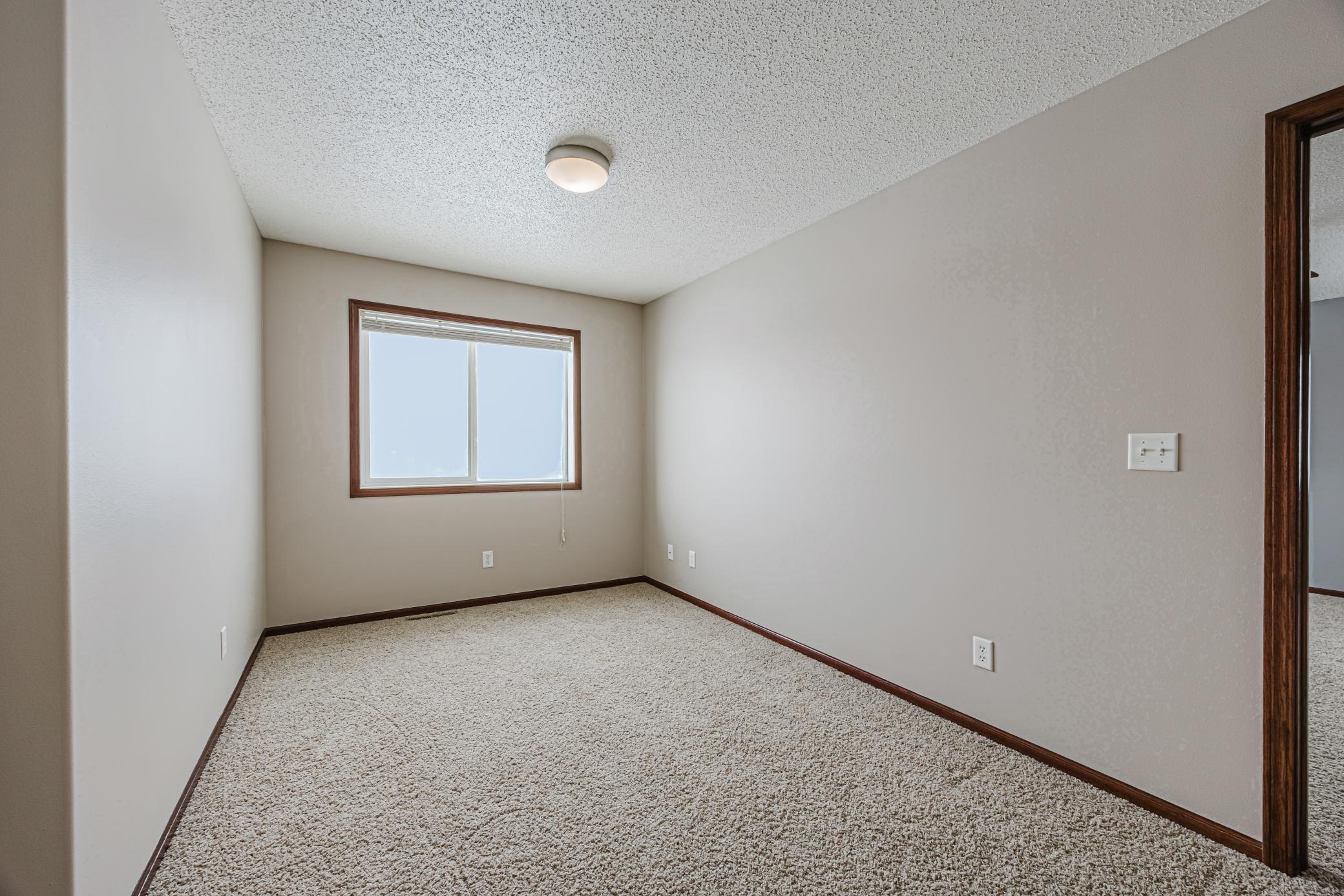 2006 single family home for sale at 3698 N Sedona Drive in West Fargo, ND — 5 bed, 4 bath (photo 24 of 48)