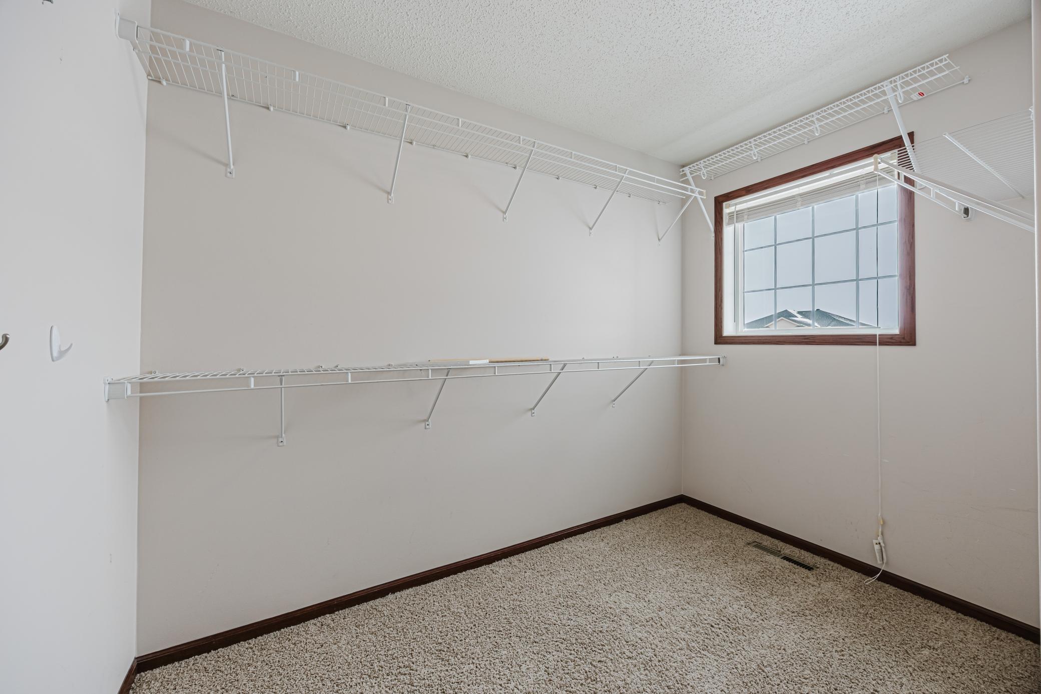2006 single family home for sale at 3698 N Sedona Drive in West Fargo, ND — 5 bed, 4 bath (photo 37 of 48)
