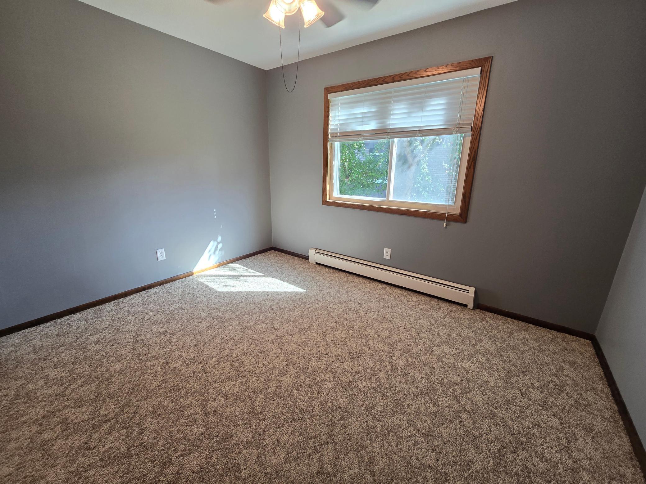 1971 single family home for sale at 1221 Madison Avenue, Unit 215 in Detroit Lakes, MN — 2 bed, 1 bath (photo 11 of 13)