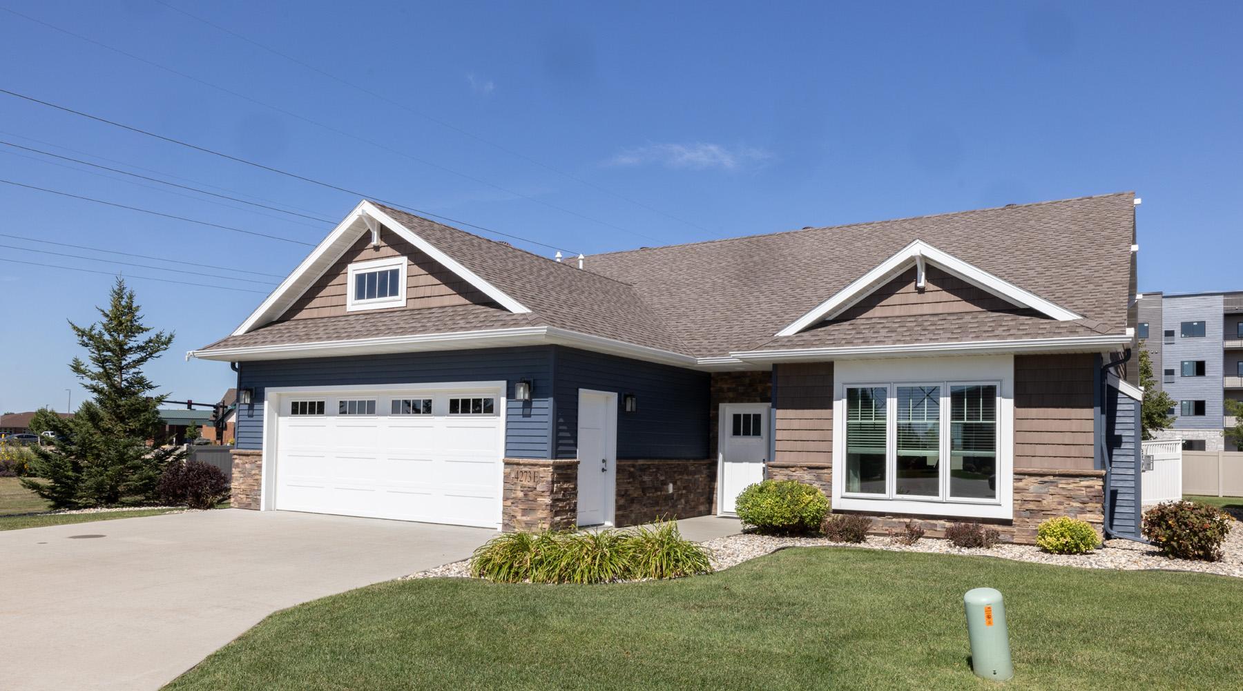 2016 single family home for sale at 4273 Coventry Drive S, Unit E in Fargo, ND — 3 bed, 2 bath (photo 2 of 42)