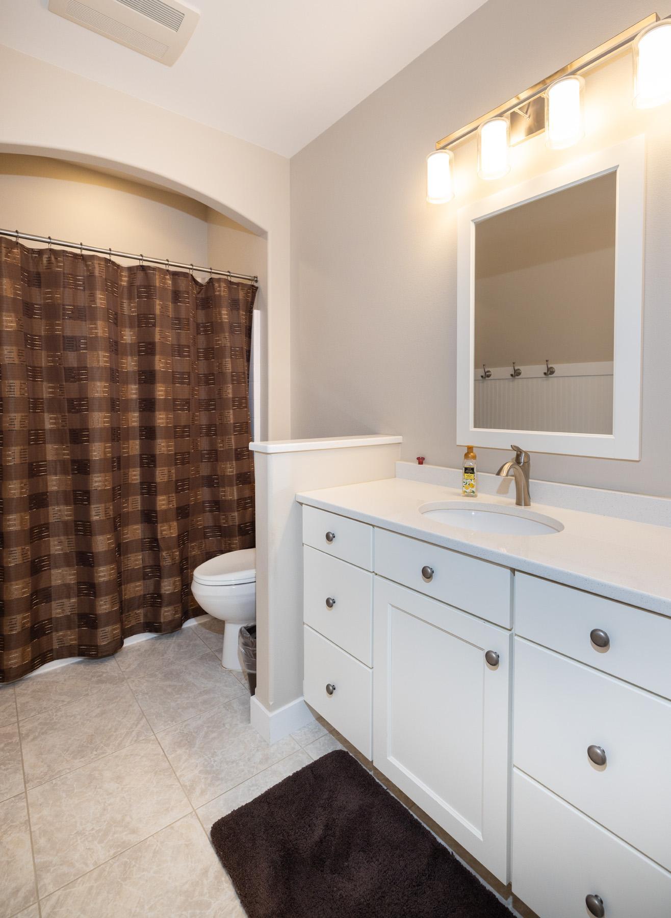 2016 single family home for sale at 4273 Coventry Drive S, Unit E in Fargo, ND — 3 bed, 2 bath (photo 12 of 42)