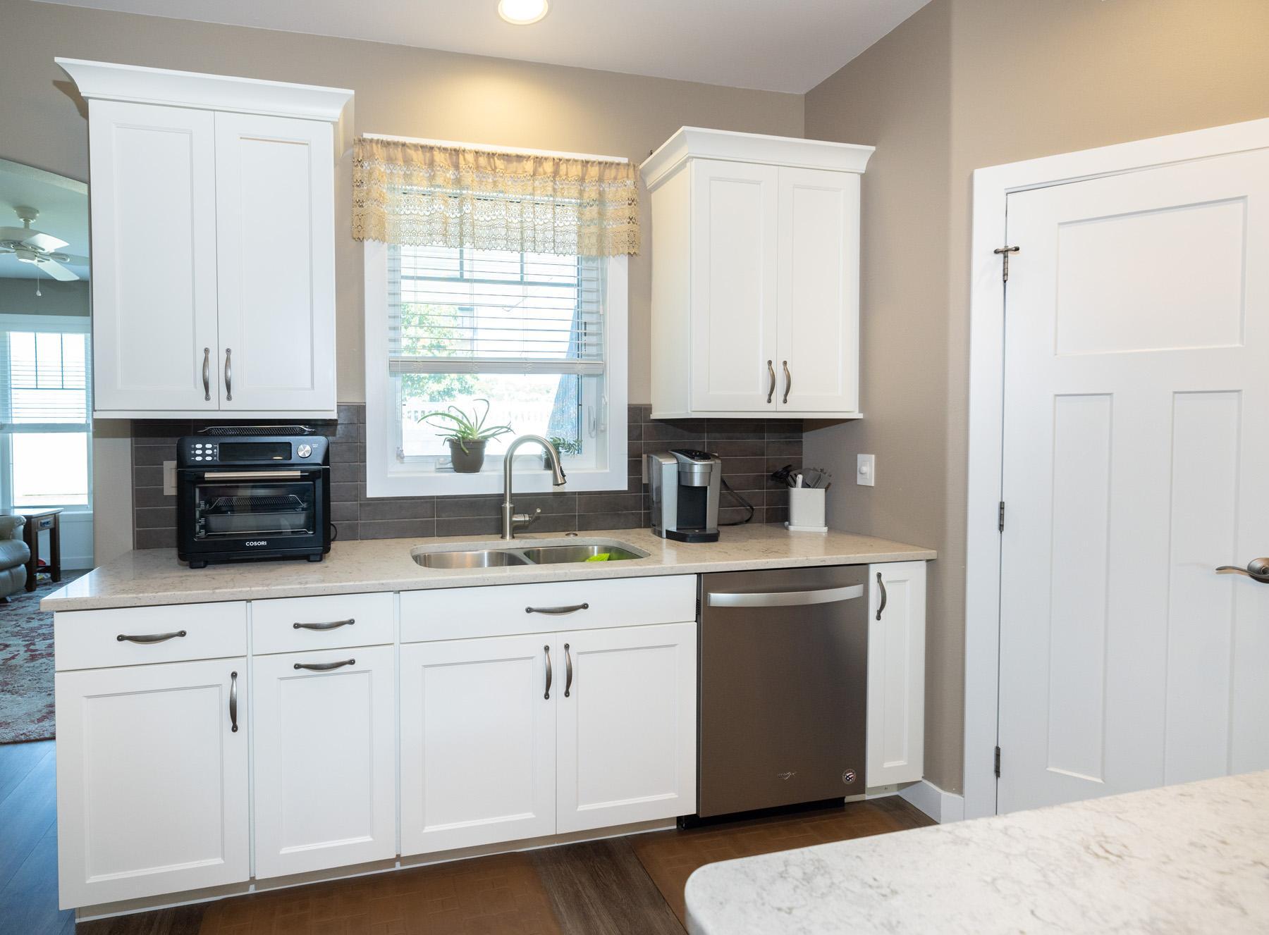 2016 single family home for sale at 4273 Coventry Drive S, Unit E in Fargo, ND — 3 bed, 2 bath (photo 19 of 42)