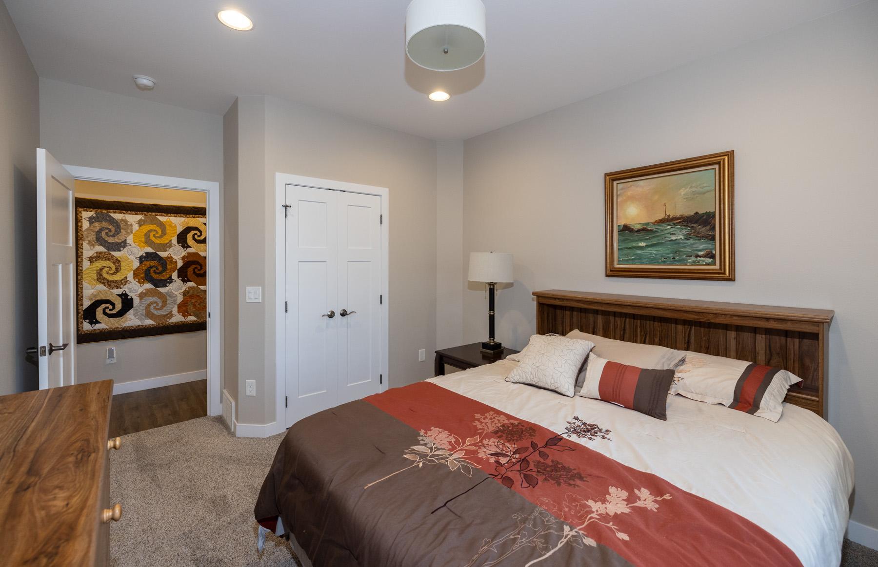 2016 single family home for sale at 4273 Coventry Drive S, Unit E in Fargo, ND — 3 bed, 2 bath (photo 29 of 42)