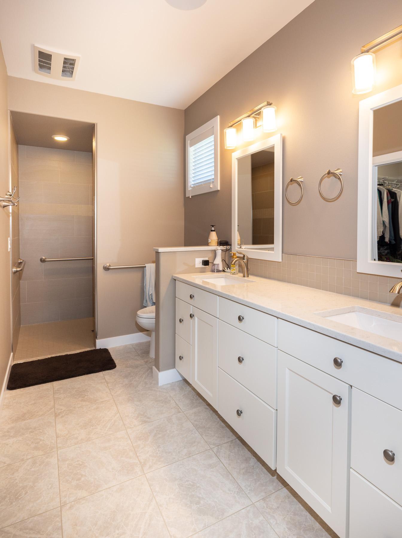 2016 single family home for sale at 4273 Coventry Drive S, Unit E in Fargo, ND — 3 bed, 2 bath (photo 33 of 42)