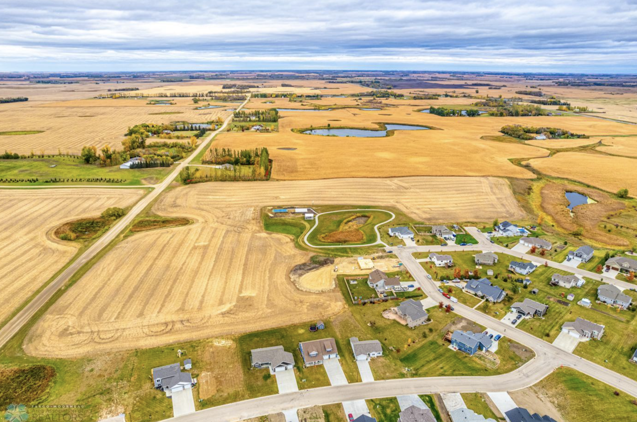 2026 single family home for sale at 2515 Valley View in Hawley, MN — 4 bed, 3 bath (photo 31 of 49)