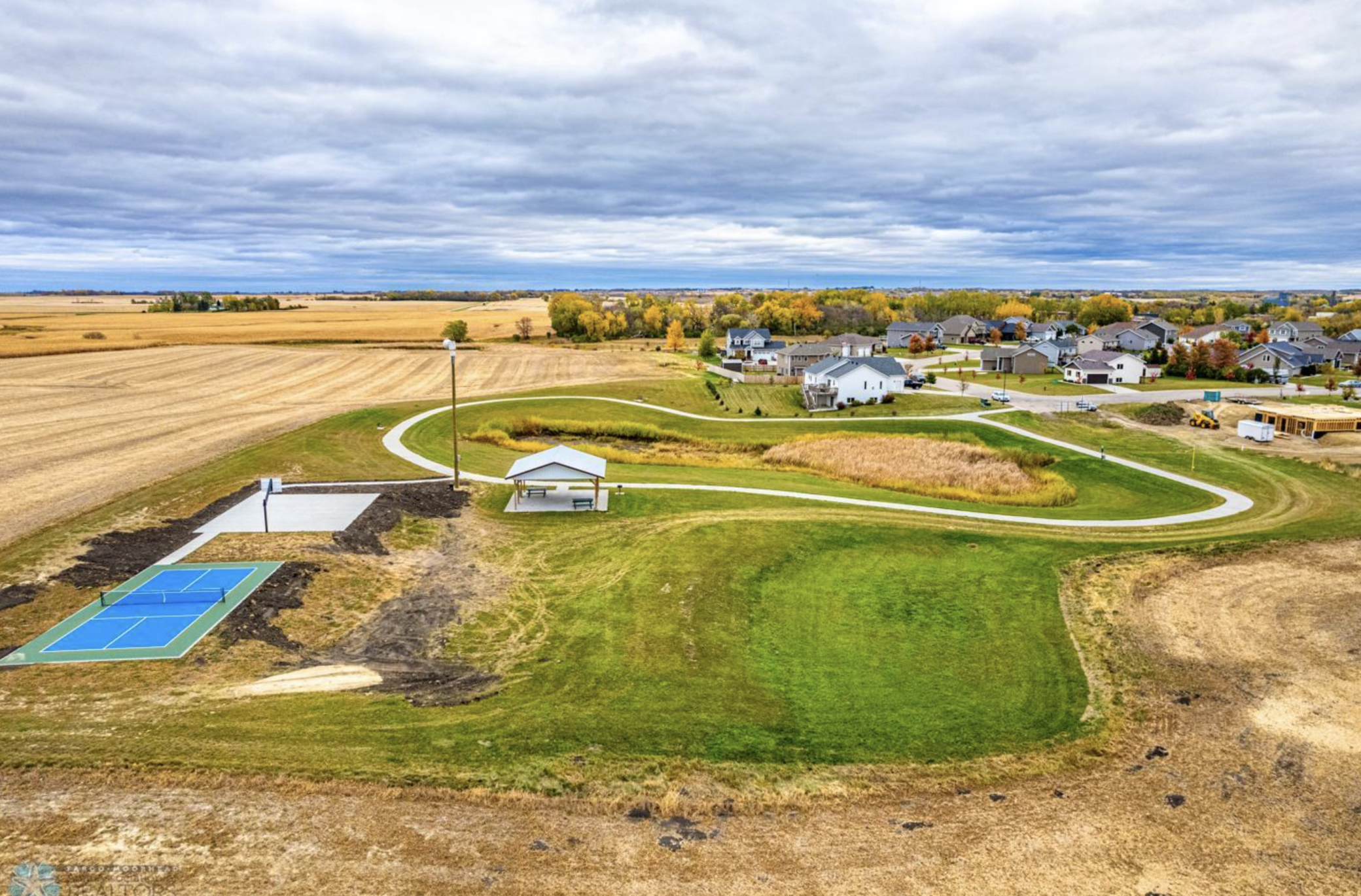 2026 single family home for sale at 2515 Valley View in Hawley, MN — 4 bed, 3 bath (photo 39 of 49)