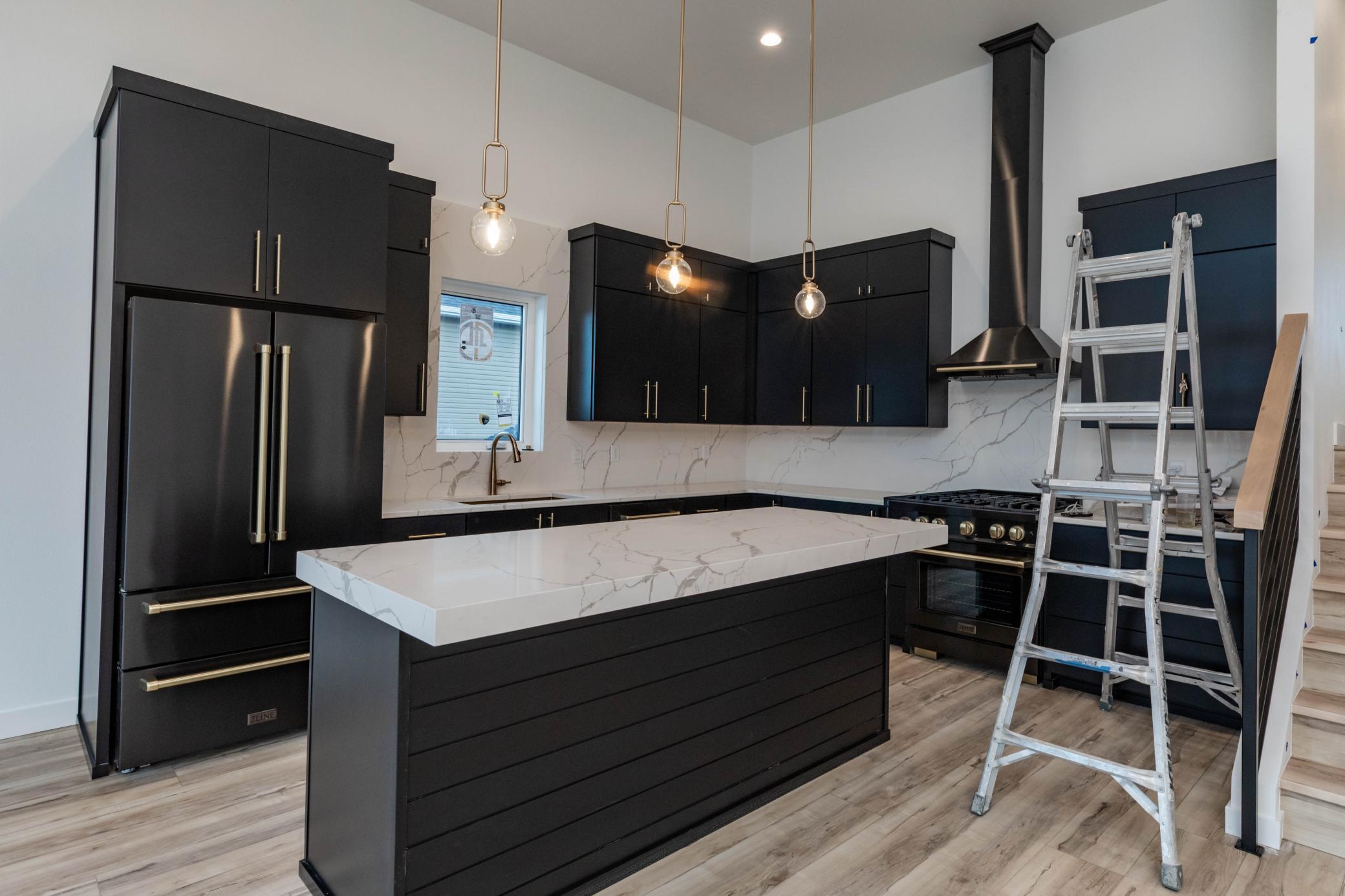 2026 single family home for sale at 2515 Valley View in Hawley, MN — 4 bed, 3 bath (photo 5 of 49)