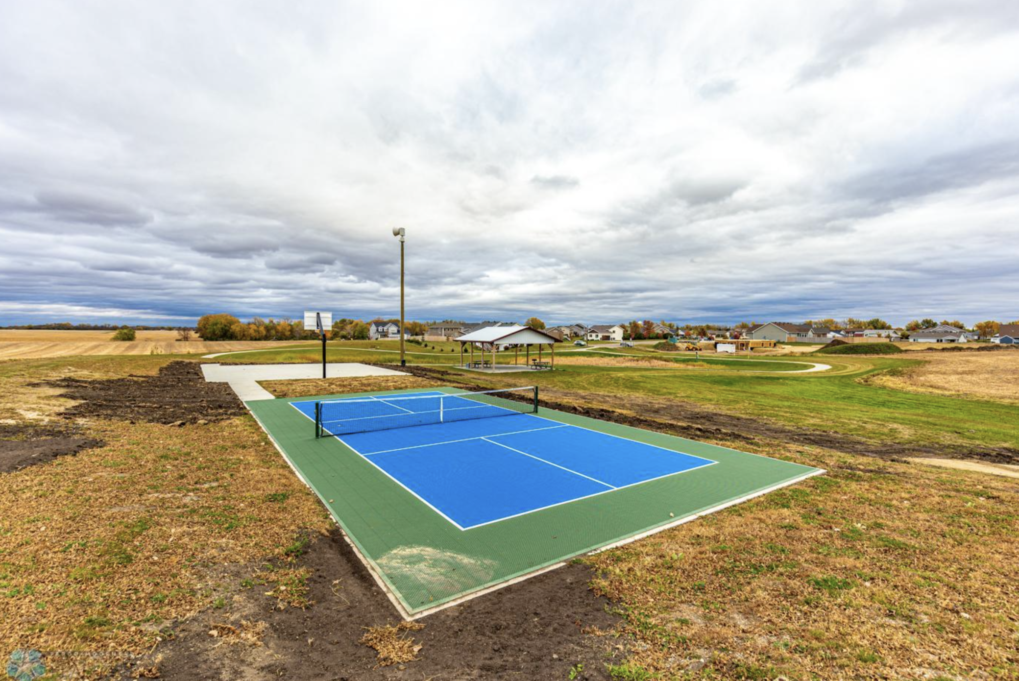 2026 single family home for sale at 2515 Valley View in Hawley, MN — 4 bed, 3 bath (photo 45 of 49)