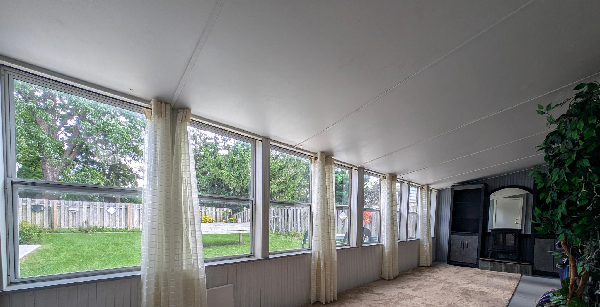 1930 single family home for sale at 331 4th Avenue SW in Perham, MN — 2 bed, 2 bath (photo 4 of 19)