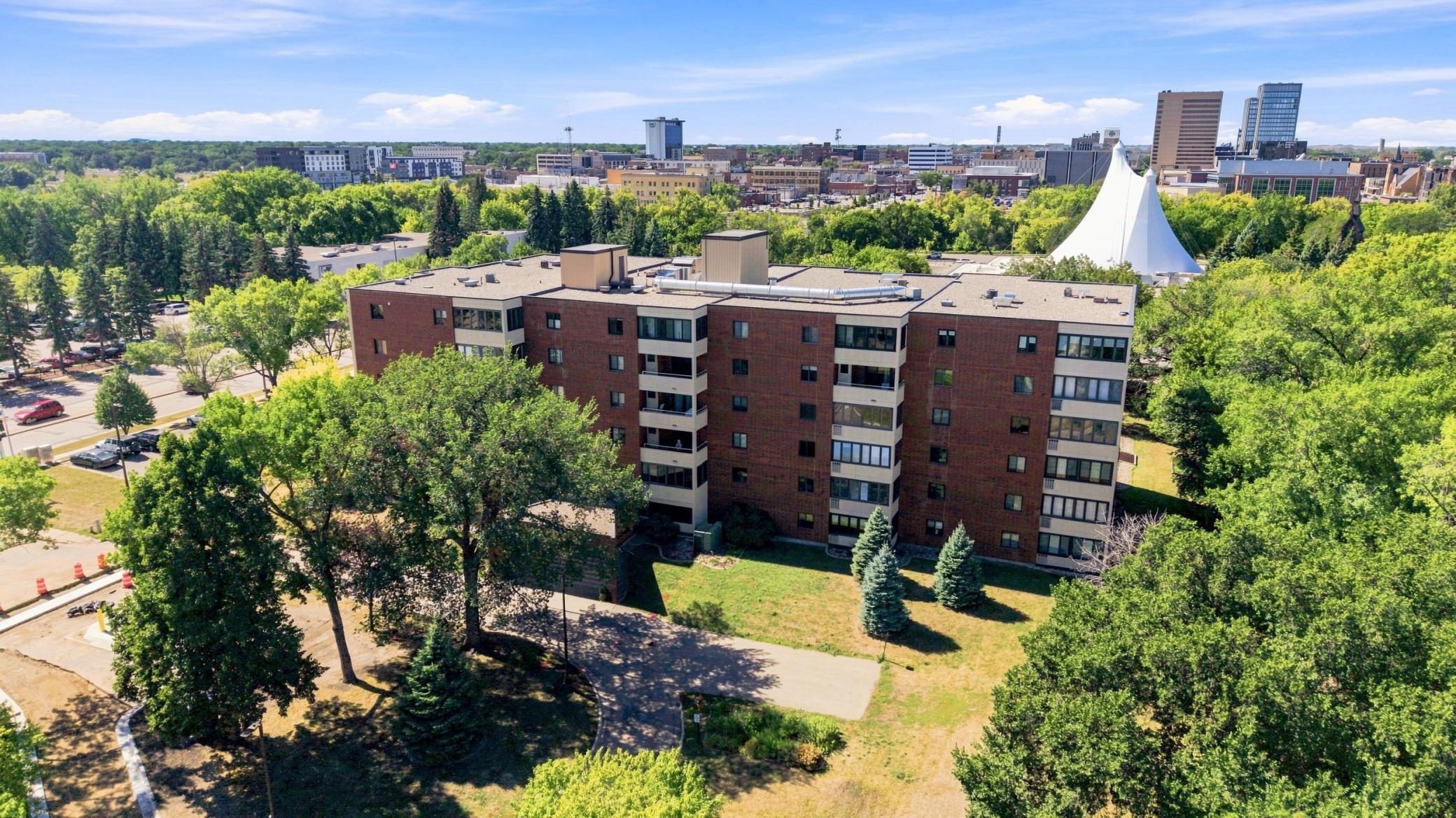 1978 condo for sale at 105 3rd Street N, Unit 203 in Moorhead, MN — 2 bed, 2 bath (photo 2 of 36)