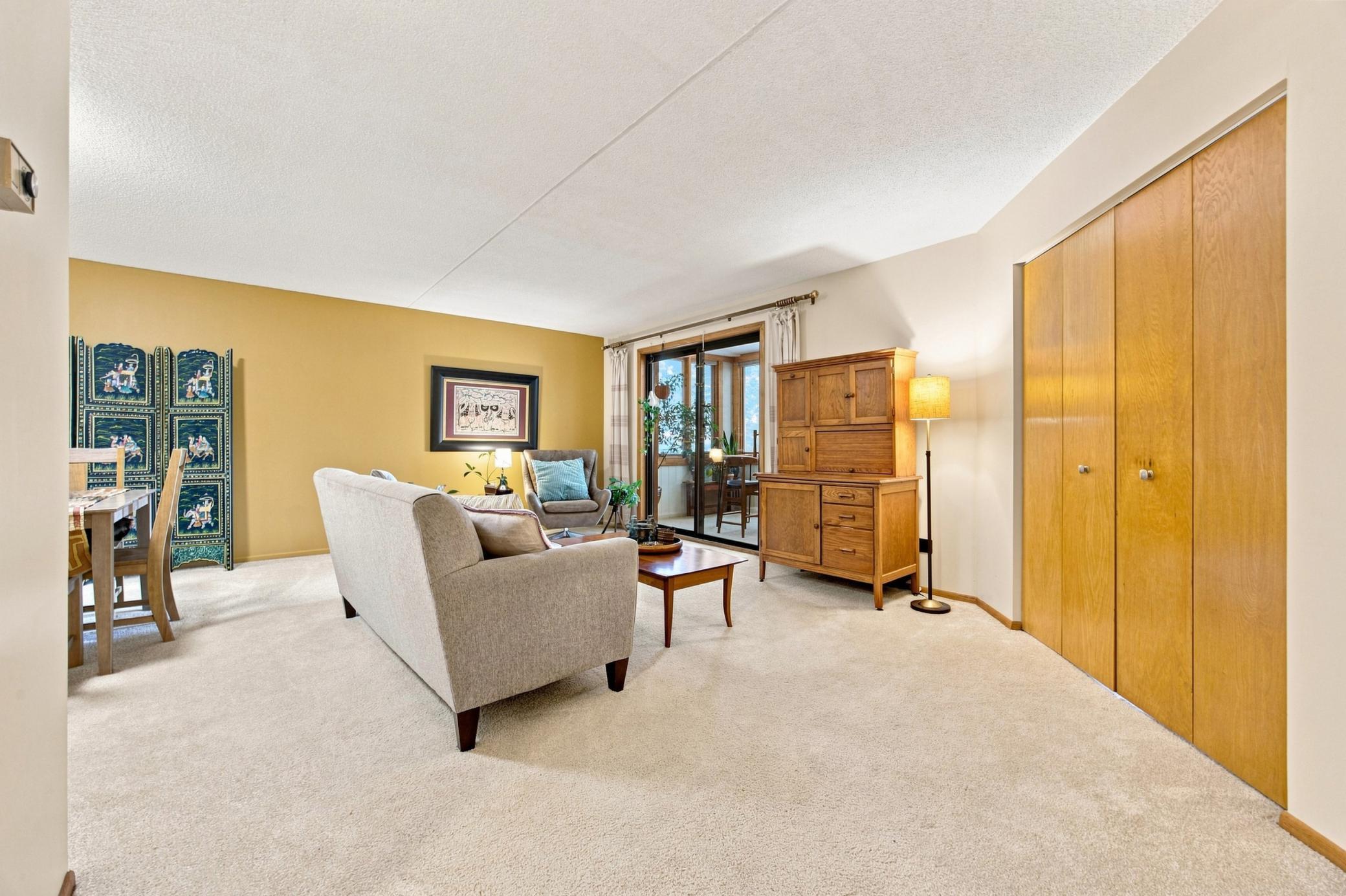 1978 condo for sale at 105 3rd Street N, Unit 203 in Moorhead, MN — 2 bed, 2 bath (photo 11 of 36)