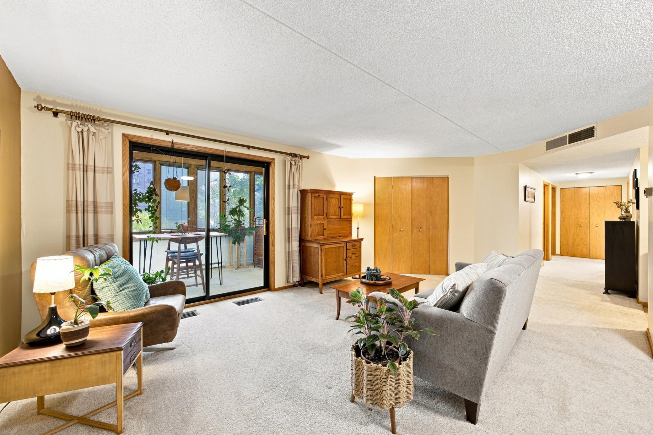 1978 condo for sale at 105 3rd Street N, Unit 203 in Moorhead, MN — 2 bed, 2 bath (photo 12 of 36)