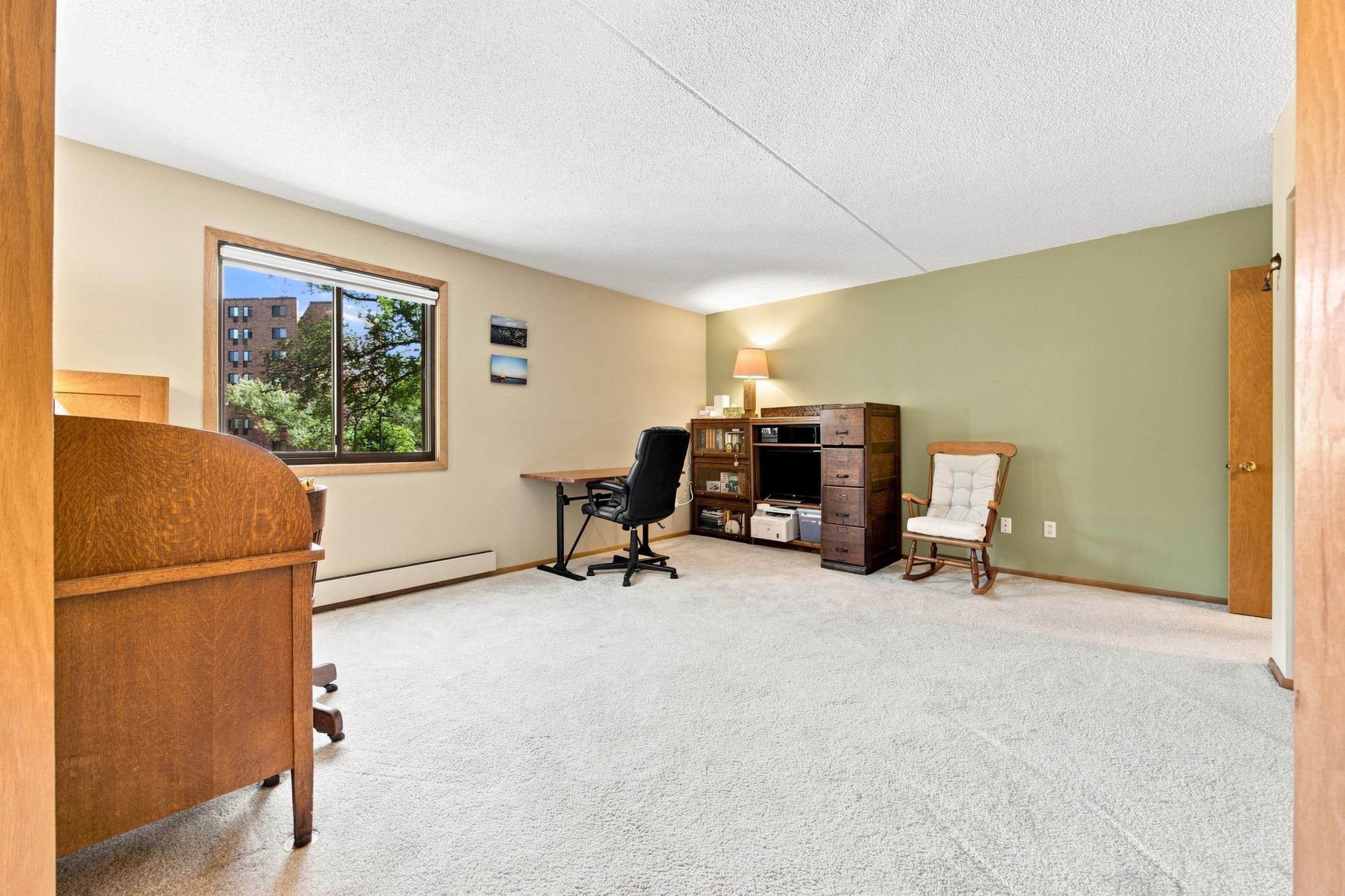 1978 condo for sale at 105 3rd Street N, Unit 203 in Moorhead, MN — 2 bed, 2 bath (photo 18 of 36)