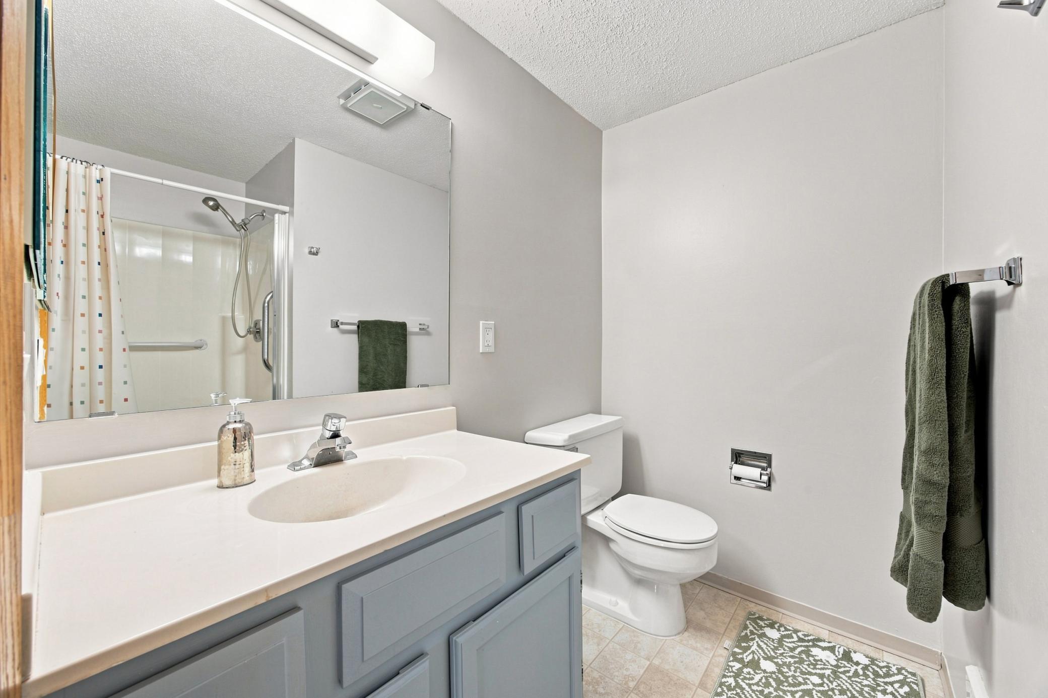 1978 condo for sale at 105 3rd Street N, Unit 203 in Moorhead, MN — 2 bed, 2 bath (photo 19 of 36)