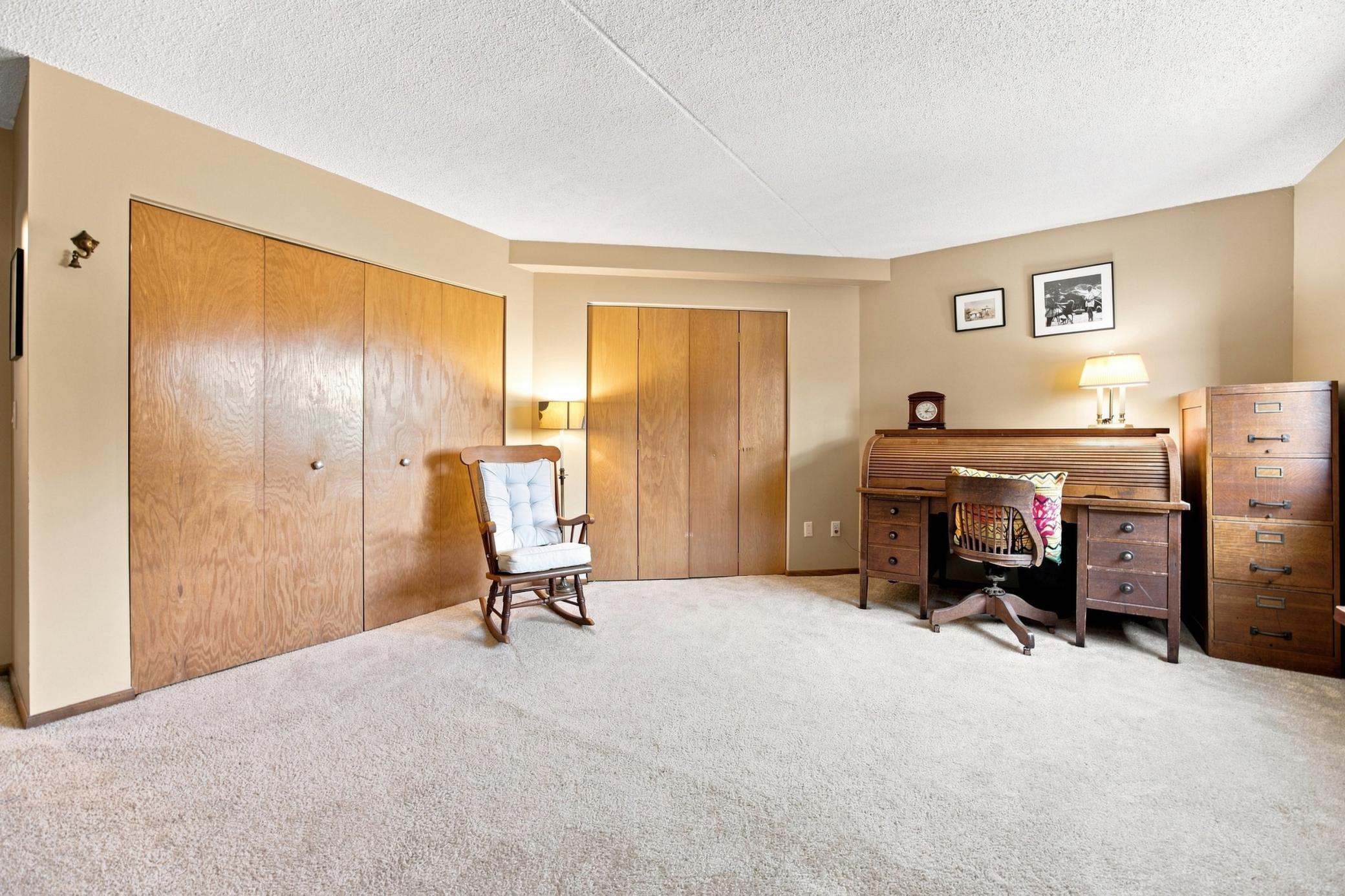 1978 condo for sale at 105 3rd Street N, Unit 203 in Moorhead, MN — 2 bed, 2 bath (photo 22 of 36)