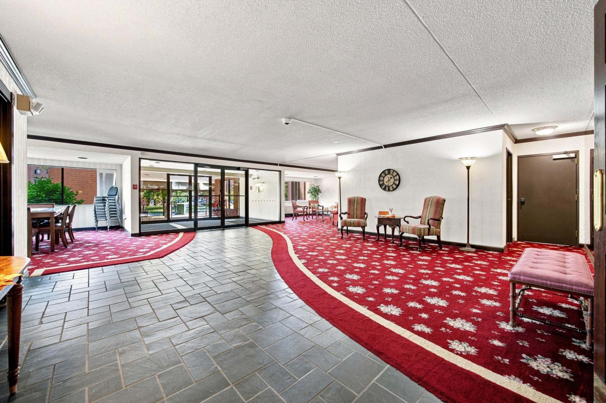 1978 condo for sale at 105 3rd Street N, Unit 203 in Moorhead, MN — 2 bed, 2 bath (photo 25 of 36)