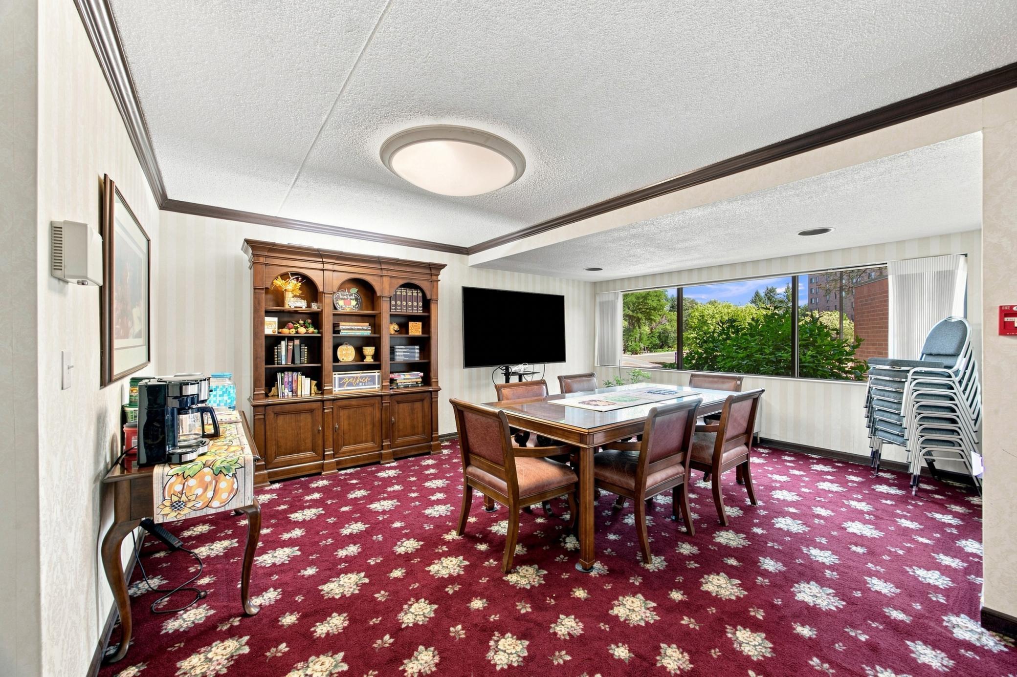 1978 condo for sale at 105 3rd Street N, Unit 203 in Moorhead, MN — 2 bed, 2 bath (photo 27 of 36)