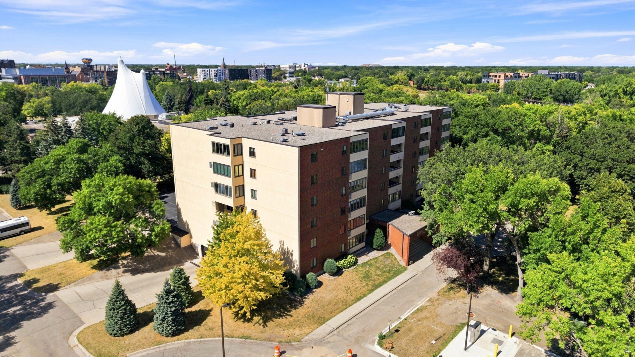 1978 condo for sale at 105 3rd Street N, Unit 203 in Moorhead, MN — 2 bed, 2 bath (photo 31 of 36)