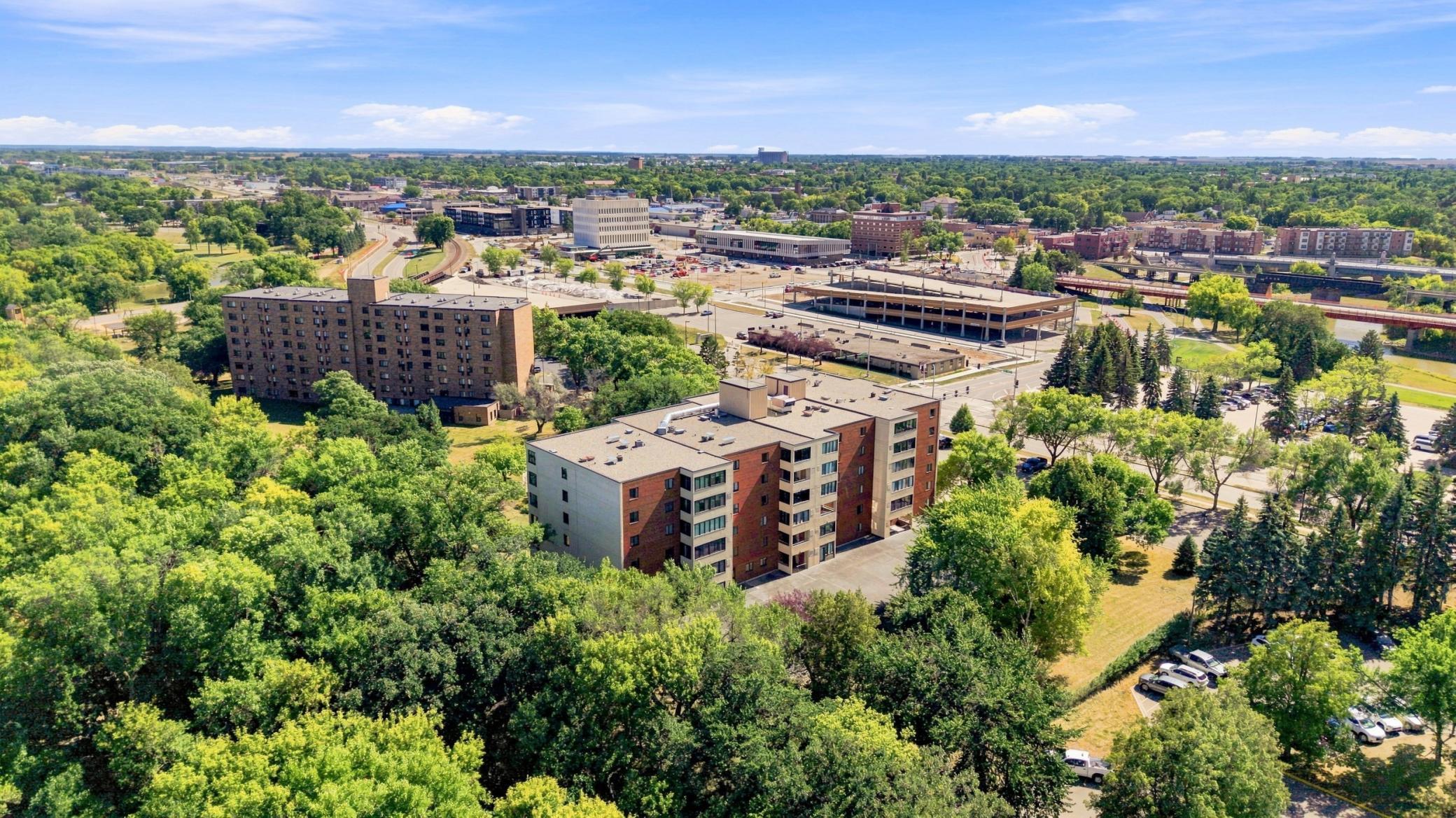 1978 condo for sale at 105 3rd Street N, Unit 203 in Moorhead, MN — 2 bed, 2 bath (photo 32 of 36)